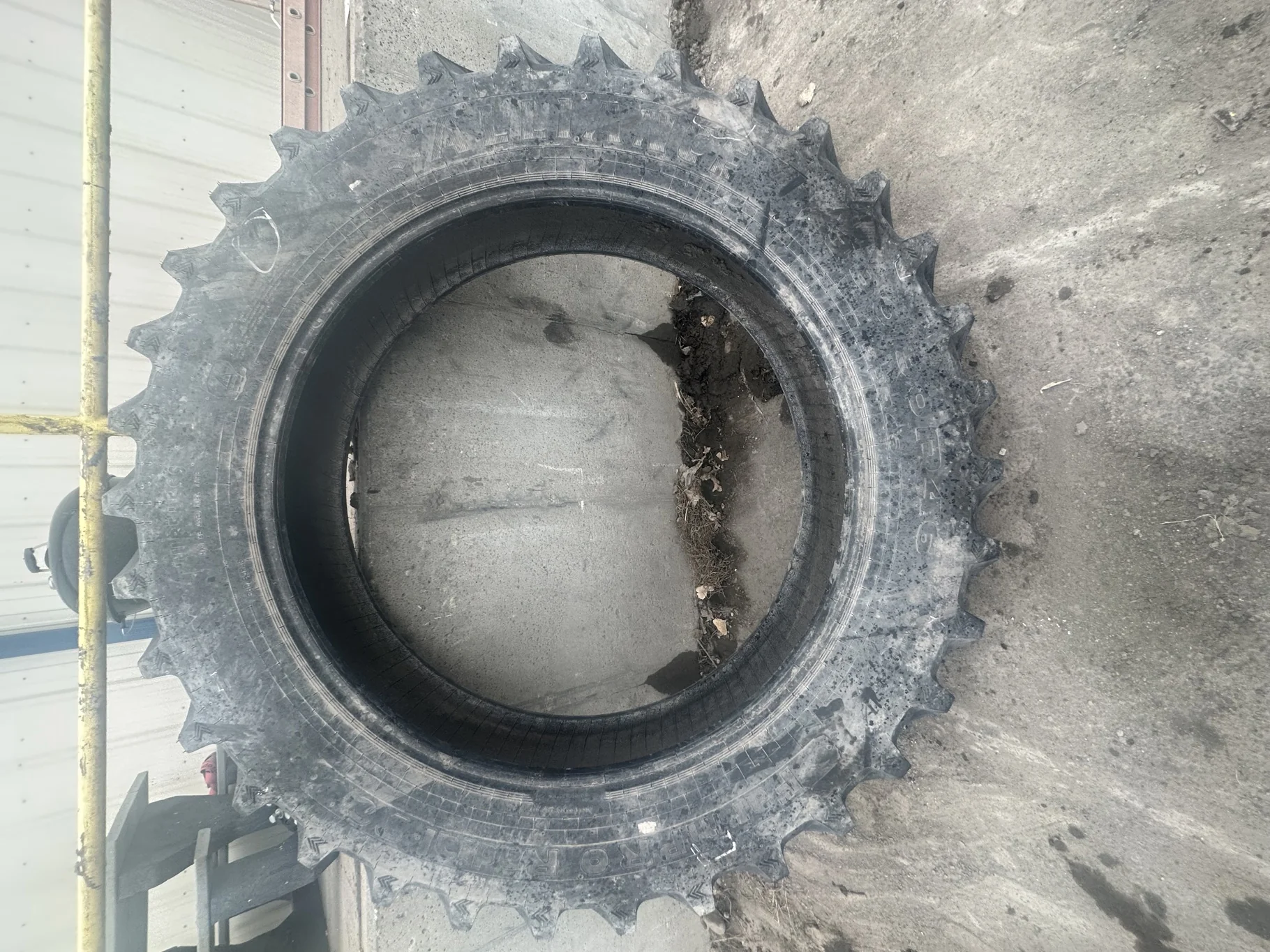 Used 100% 380/90R46 (14.9R46) Alliance FarmPro II 846/842 Radial R-1W 165A8/B TL  (Lug Damage, Sidew image 2