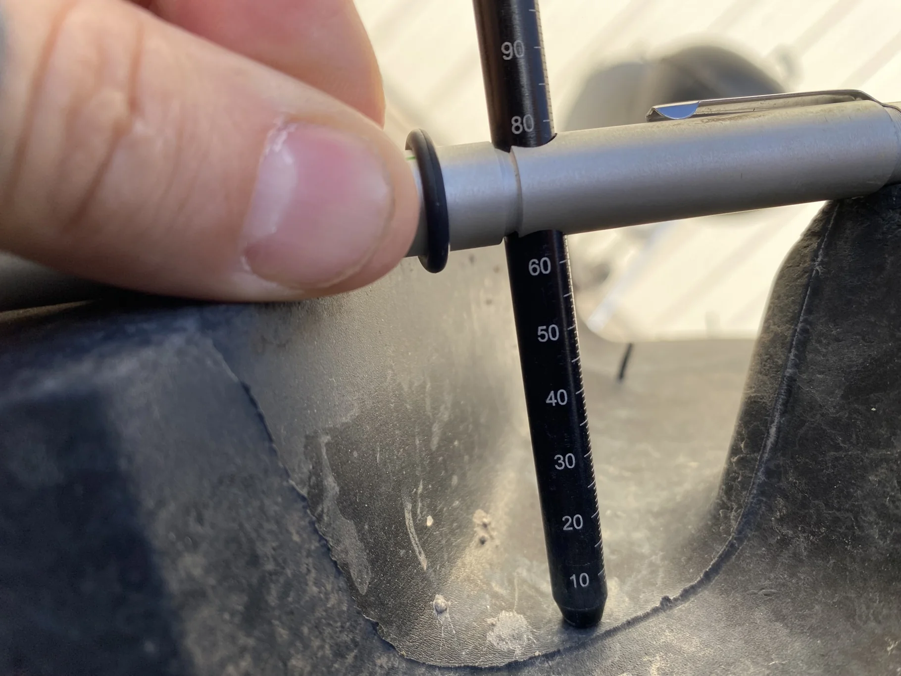 USED 95% 520/85R42 162B MICHELIN AGRIBIB 2 LUG CUTS STUBBLE image 4