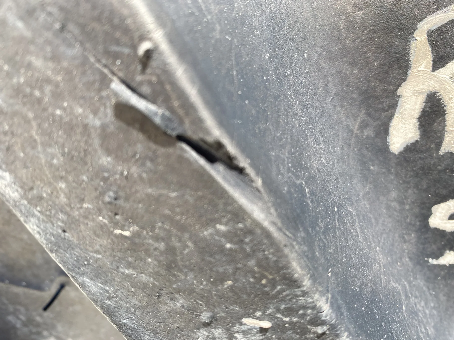 USED 95% 520/85R42 162B MICHELIN AGRIBIB 2 LUG CUTS STUBBLE image 5