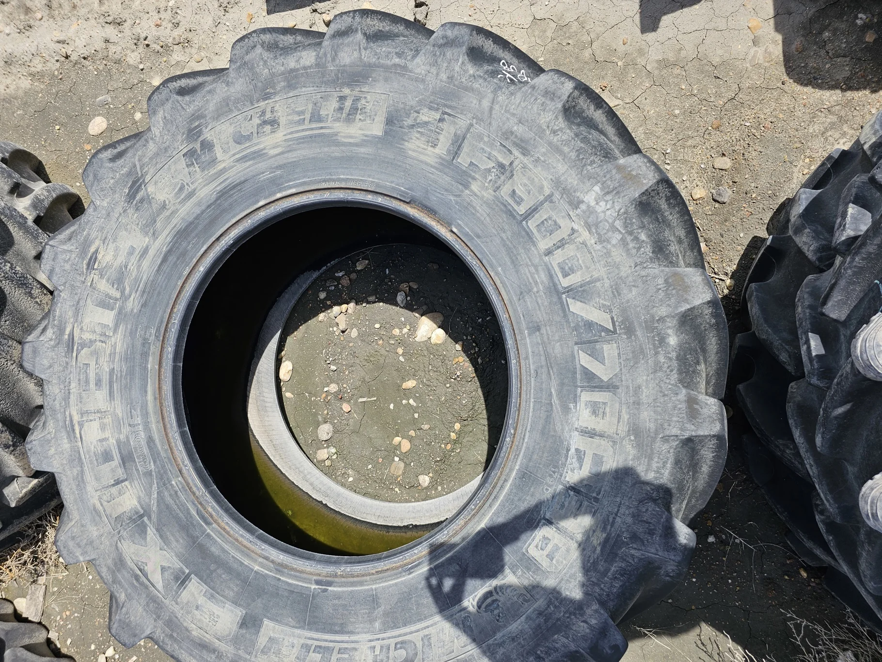 Used 90% 800/70R38 Michelin Axiobib R-1W 179D