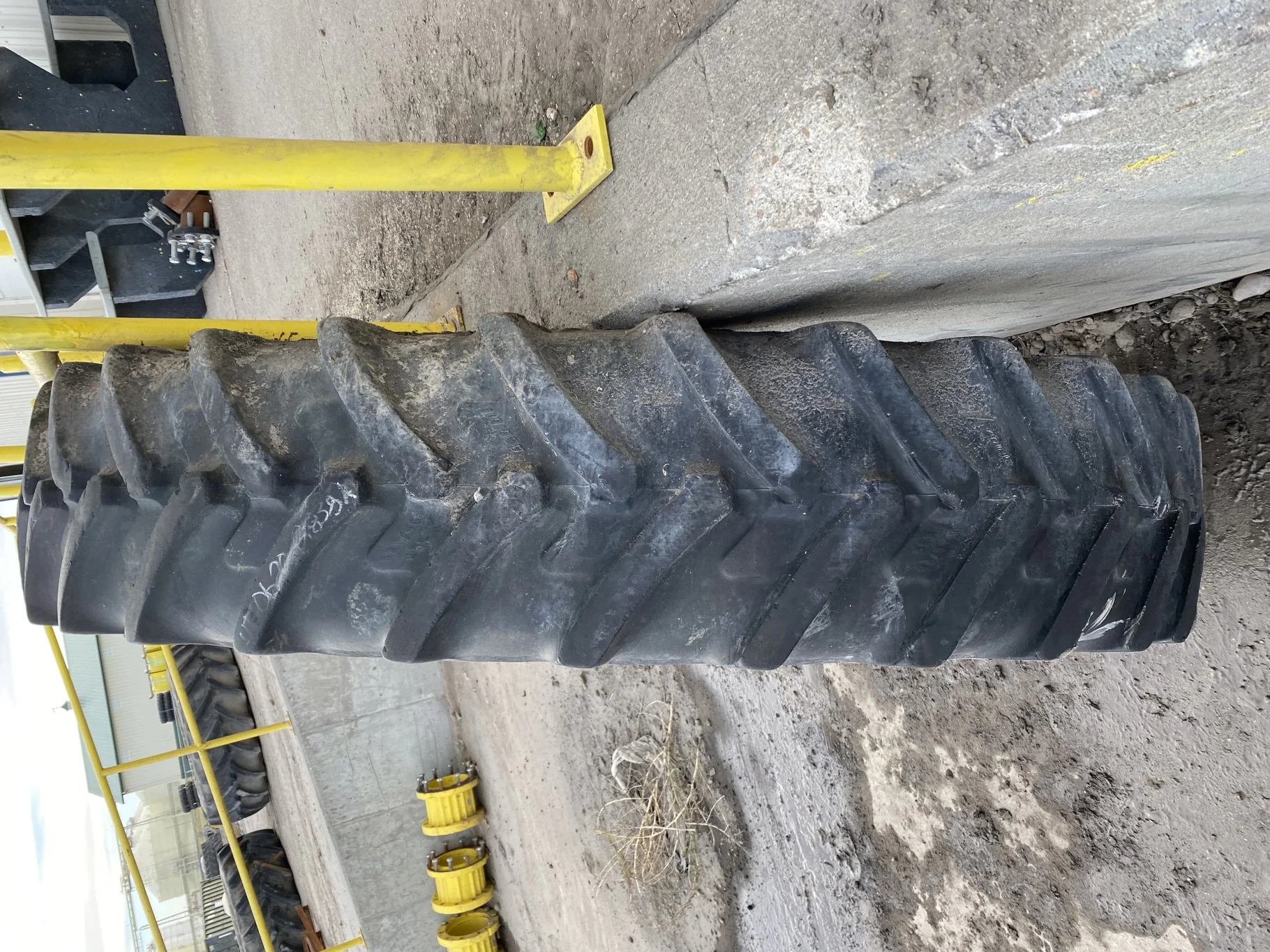 Used 55% 320/90R50 Michelin AgriBib Row Crop R-1W 150A8/150B TL - lug cuts/chunks, sidewall stubble, image 3