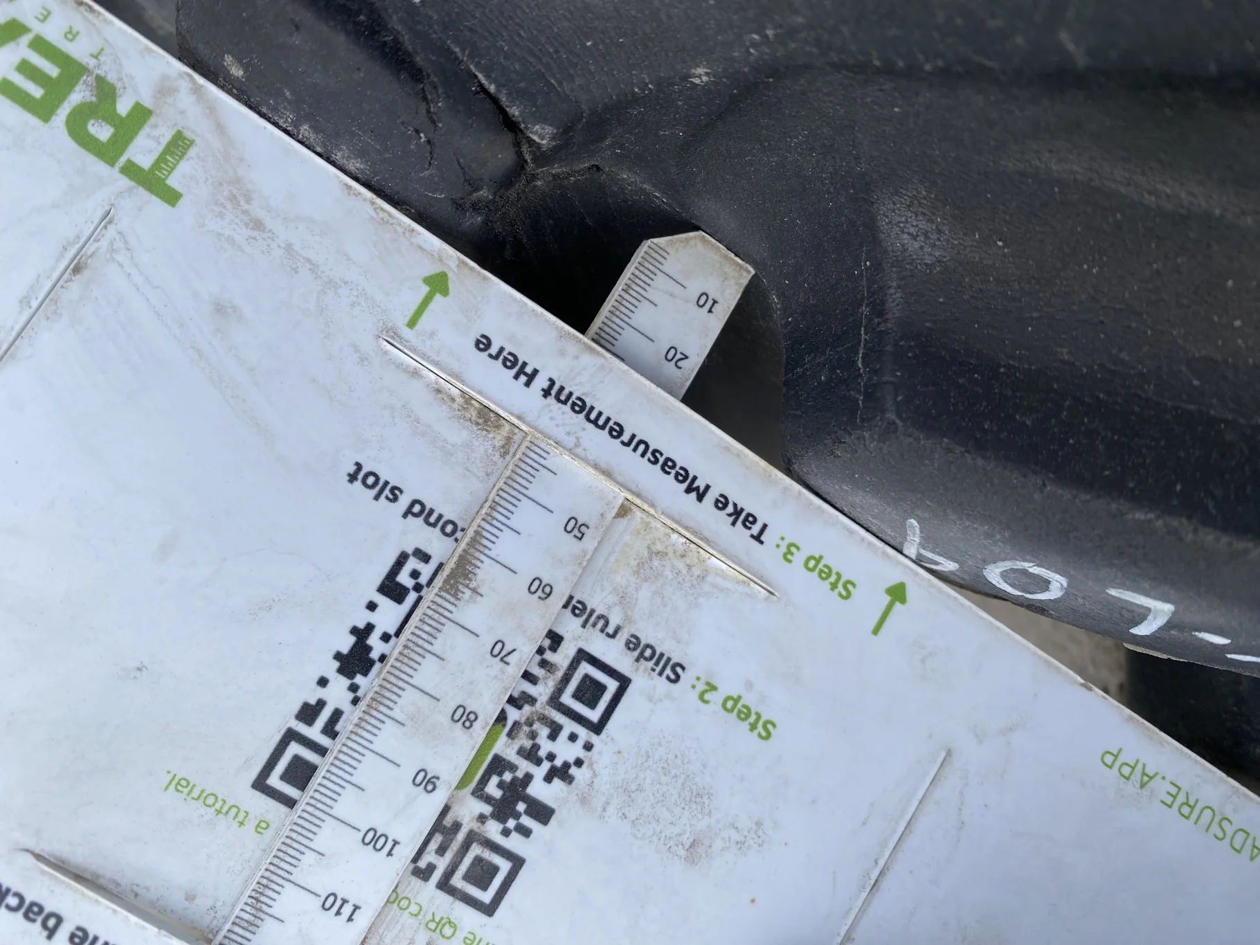 Used 55% 320/90R50 Michelin AgriBib Row Crop R-1W 150A8/150B TL - lug cuts/chunks, sidewall stubble, image 5
