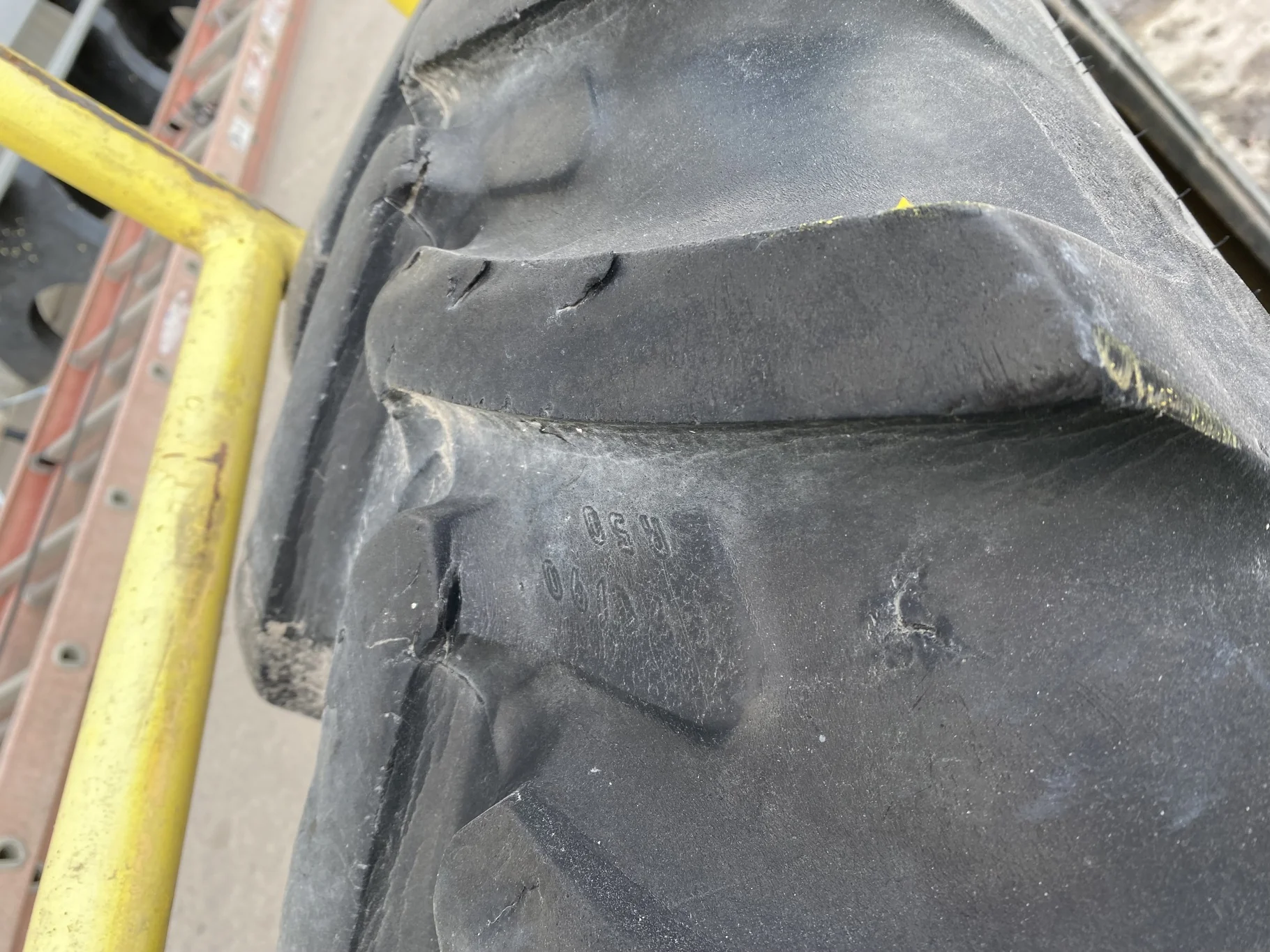 Used 55% 320/90R50 Michelin AgriBib Row Crop R-1W 150A8/150B TL - lug cuts/chunks, sidewall stubble, image 9