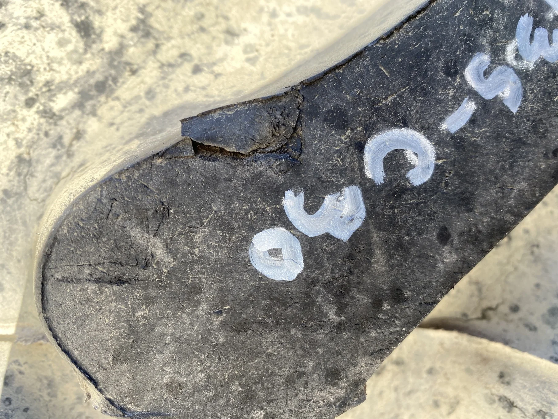 Used 95% 380/90R46 Goodyear Ultra Sprayer 168A8/B R-1 TL - lug cuts, between tread cuts, bead damage image 4