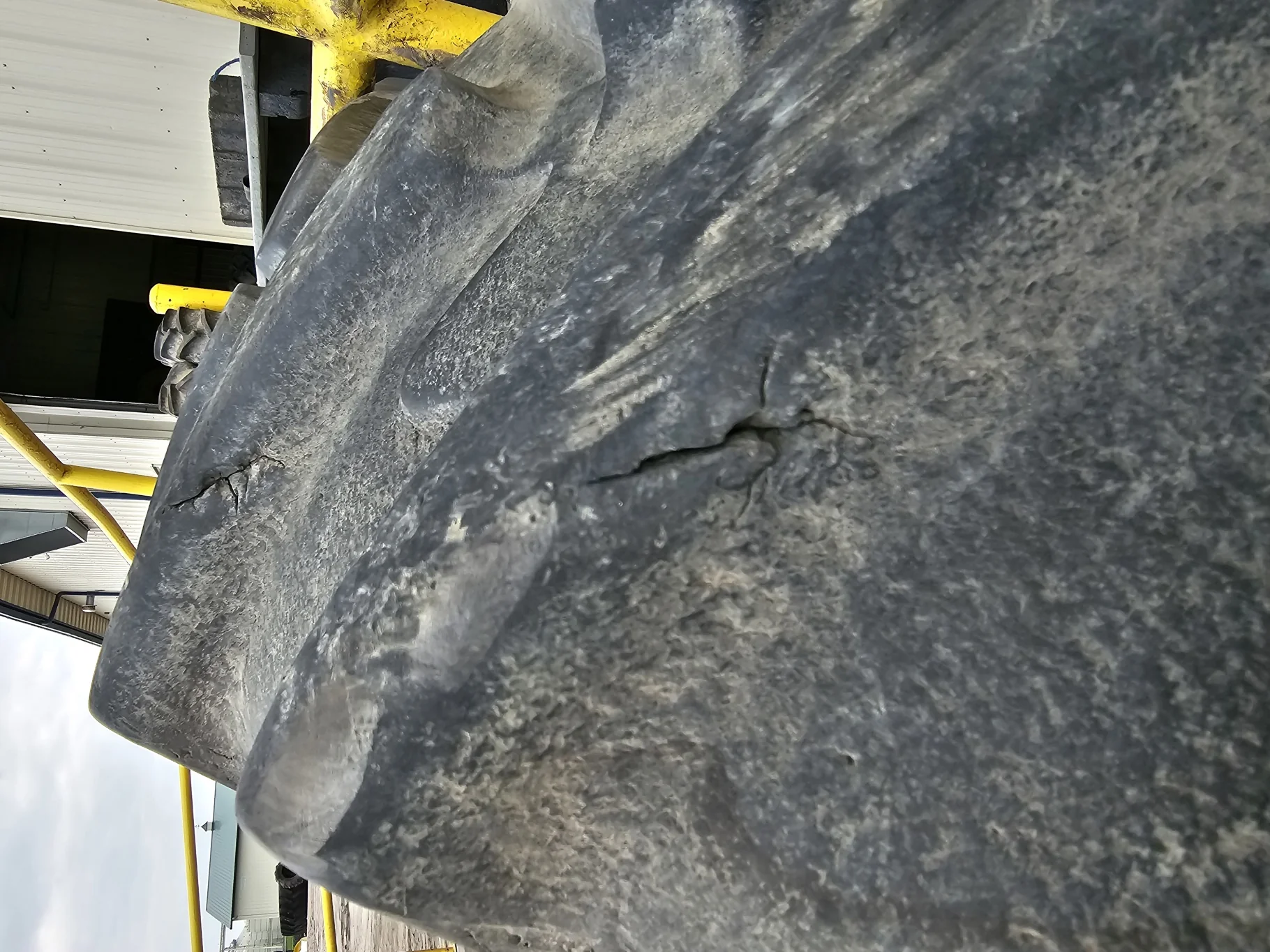 Used 50% 480/80R46 Michelin AgriBib R-1W 158A8/158B TL - (Sidewall Cuts, Stubble, Lug Cuts/chunks, W image 4