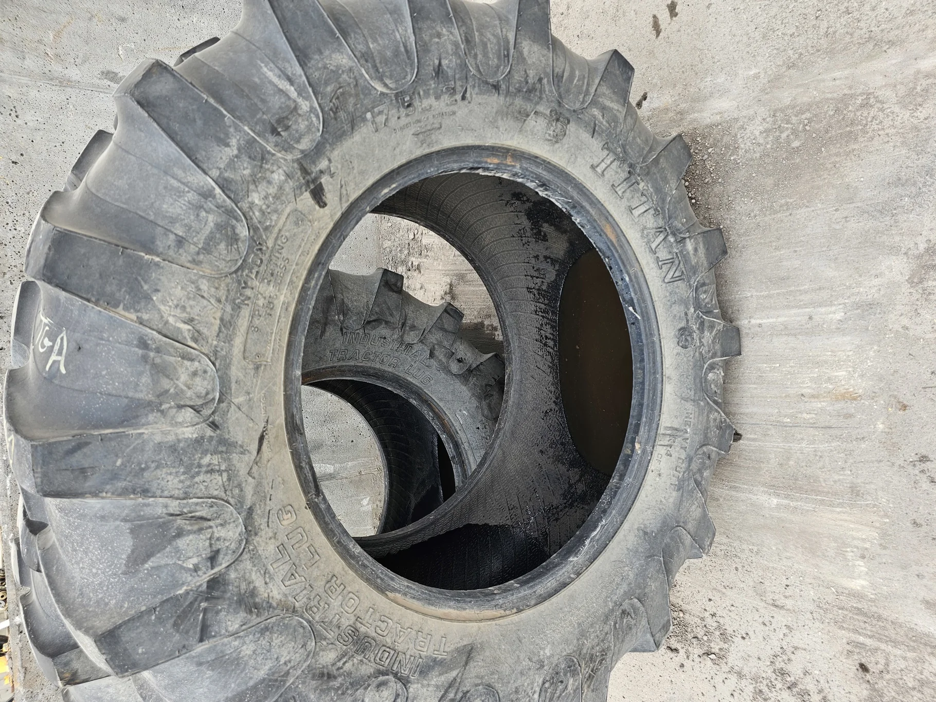Used 17.5L-24 Titan Industrial Tractor Lug R-4 (8Ply) TL, (Stubble, Lug Damage, Plug) image 2