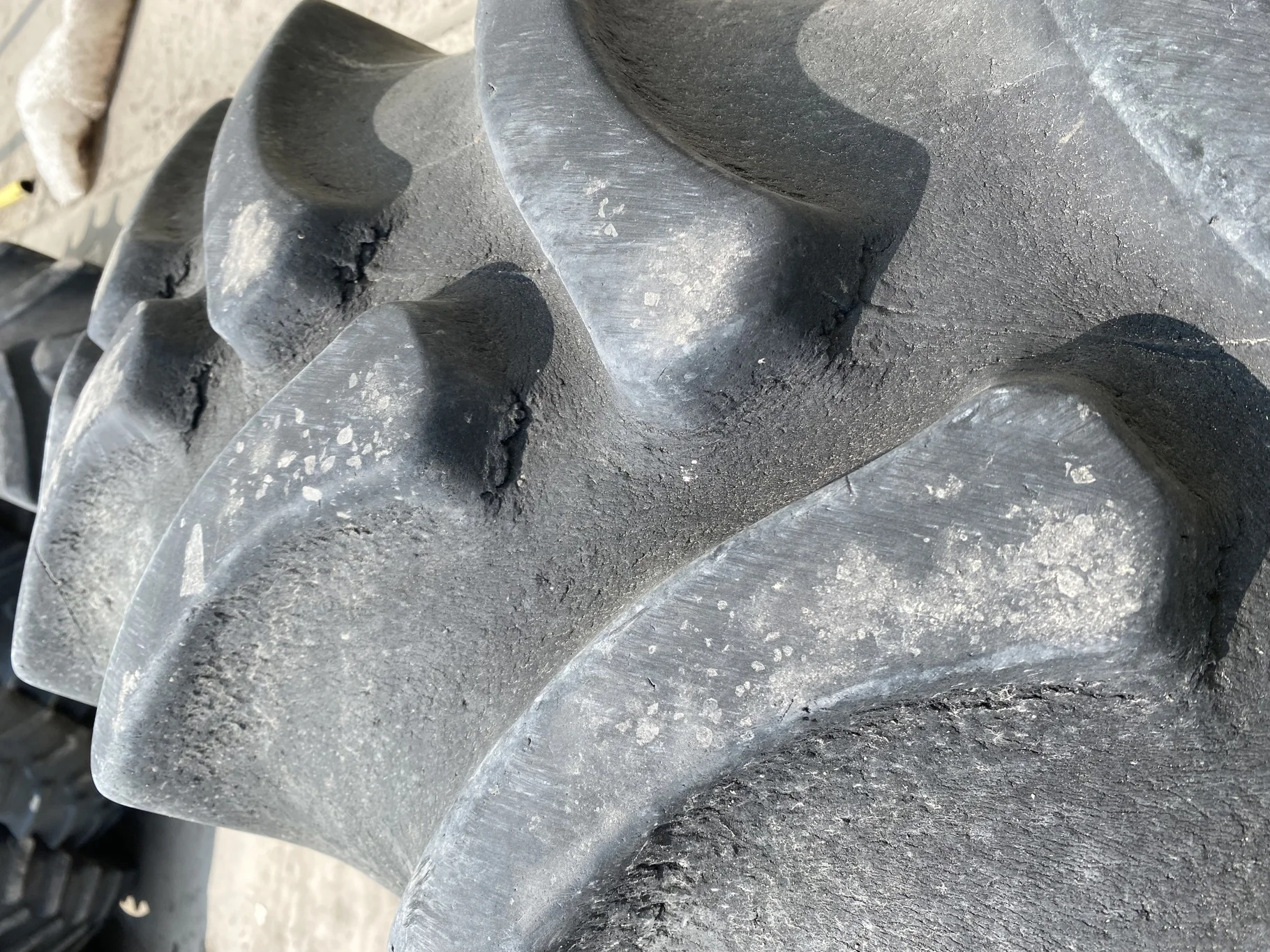 Used 60% 380/80R38 Firestone Radial All Traction DT R-1W 142B TL - sidewall cracks/cuts, roadwear, s image 9