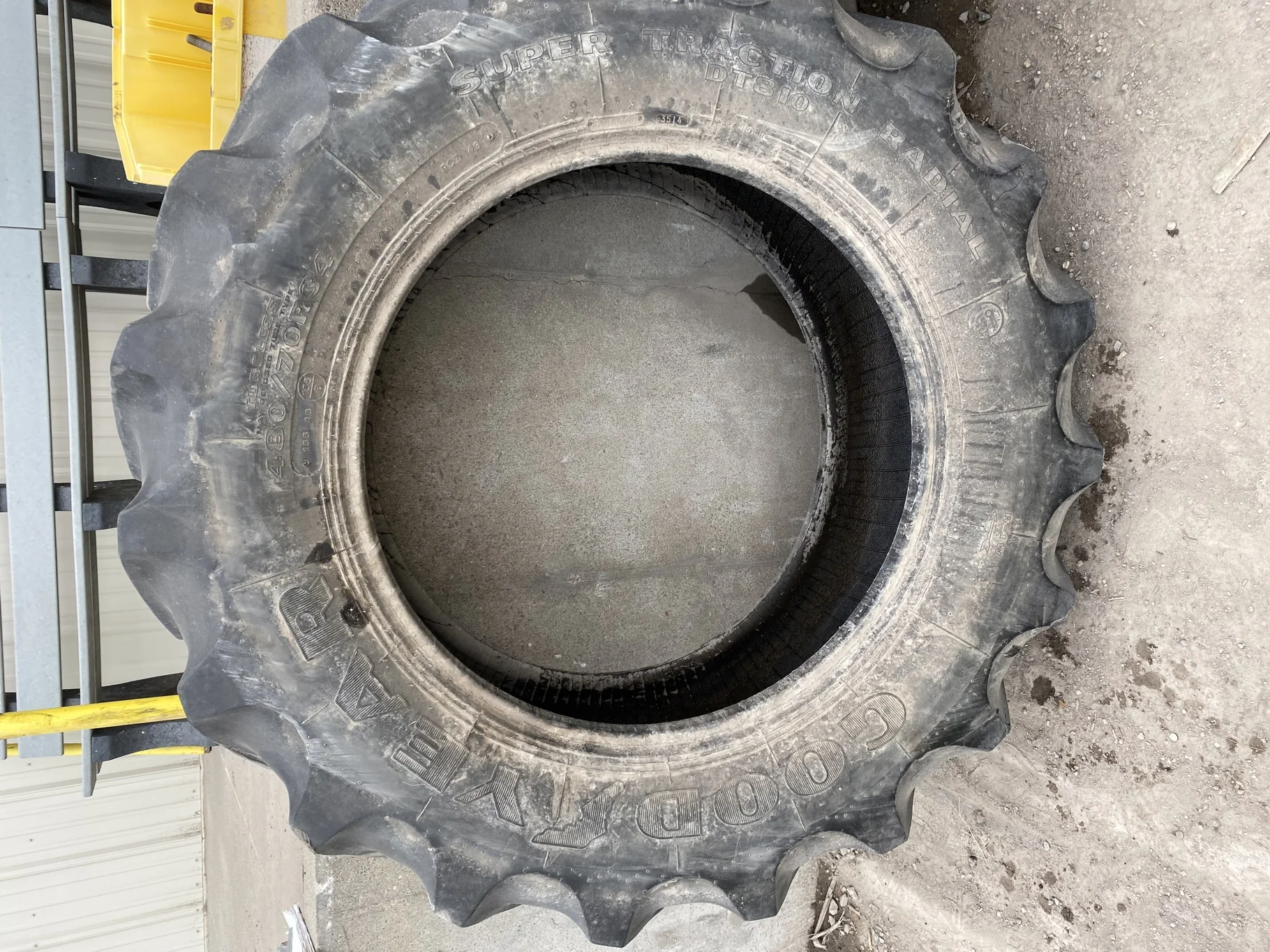 Used 480/70R34 155A8 Goodyear Super Traction Radial DT810 TL R-1W 50-55%