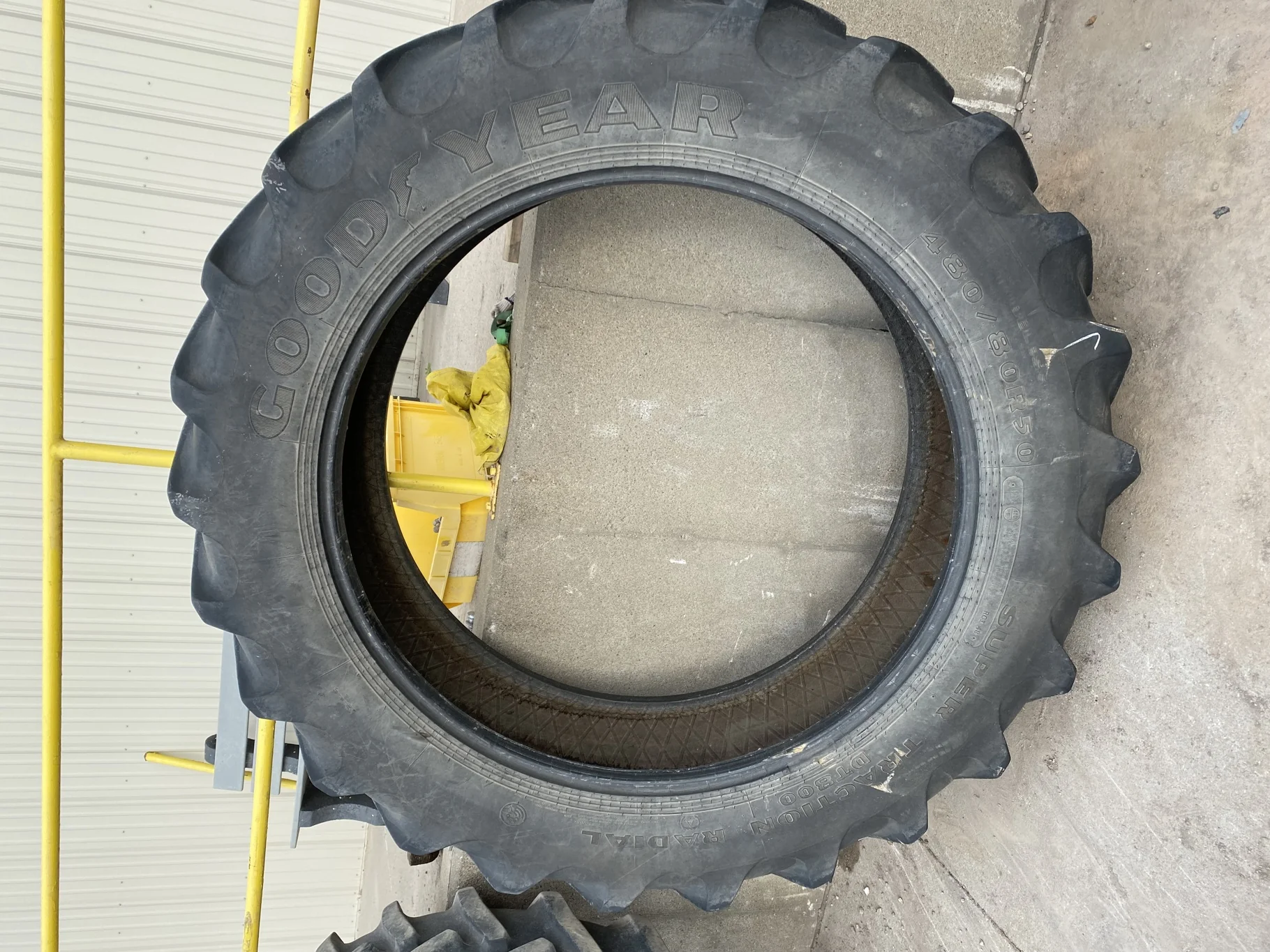 USED 65% 480/80R50 GOODYEAR SUPER TRACTION RADIAL R-1W (159A8) TL image 2