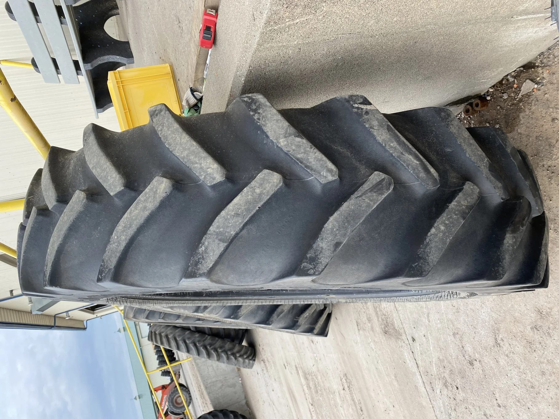 USED 65% 480/80R50 GOODYEAR SUPER TRACTION RADIAL R-1W (159A8) TL image 3