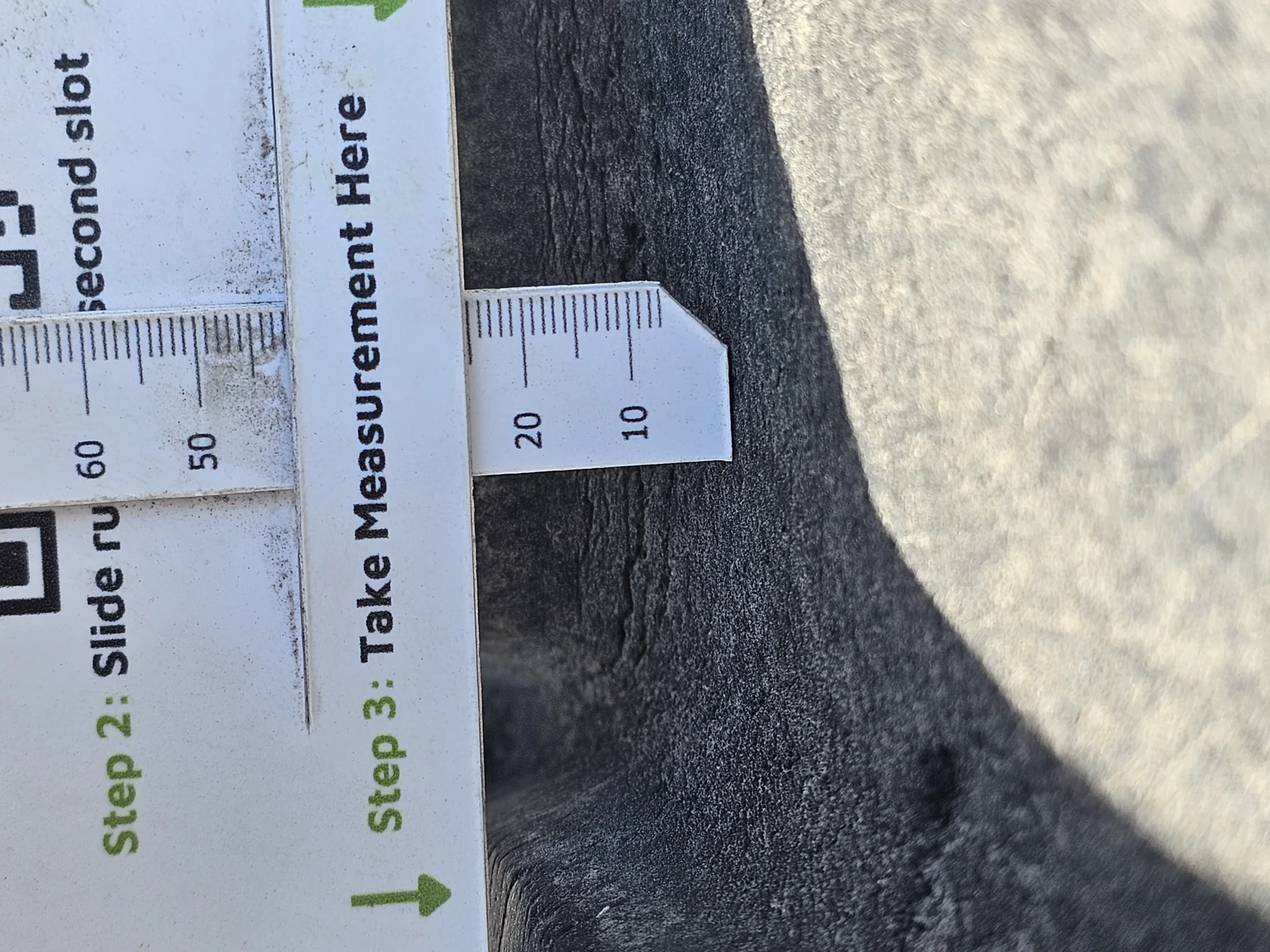 Used 50% 23.5-25 Akuret E-2/L-2 16 ply weathering, Stubble, Sidewall cuts, Lug Chunks missing, Lug c image 6