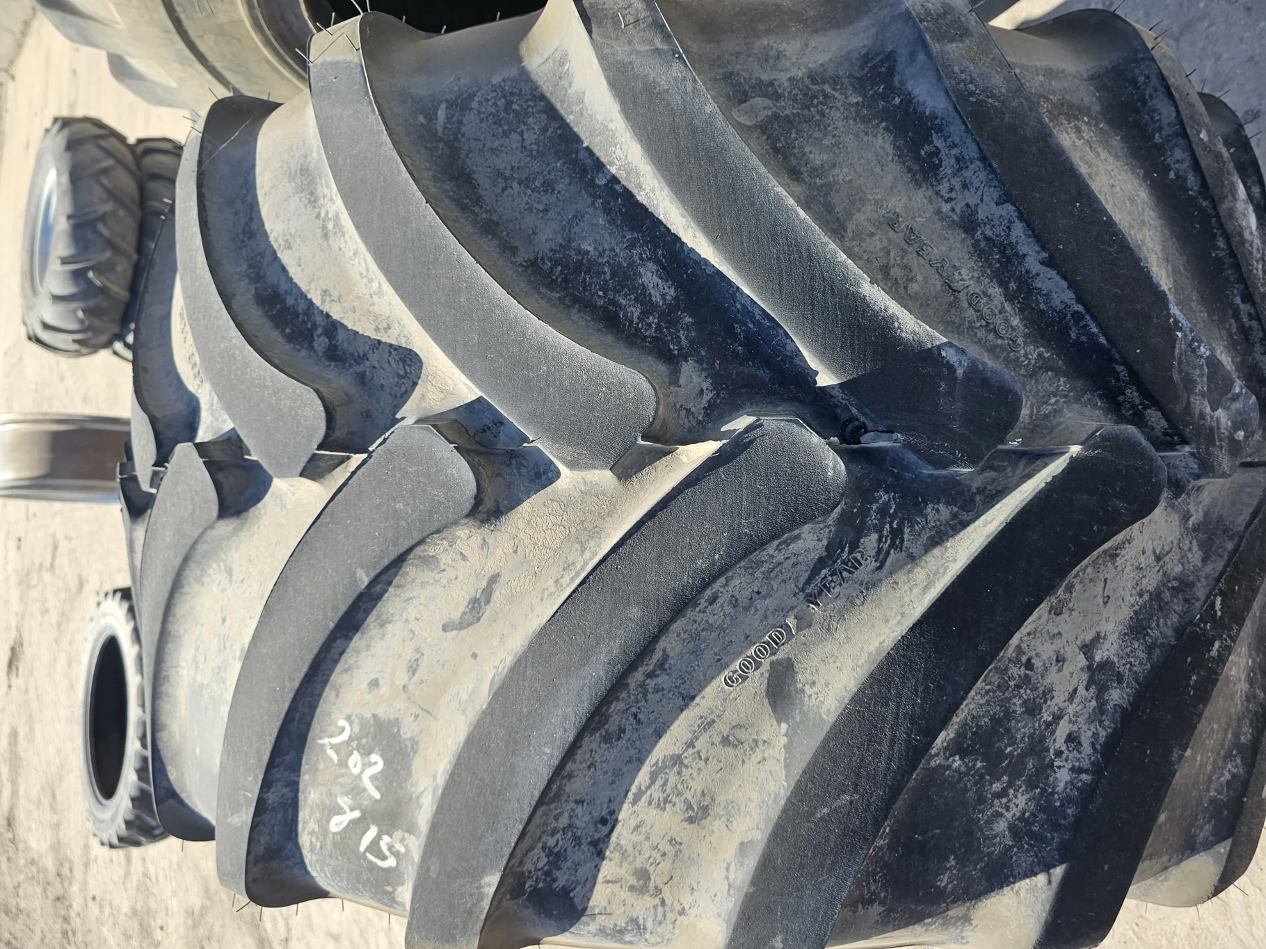 Used 85% 750/50R26 Goodyear Optitorque 157D, Stubble, Road Wear, image 5