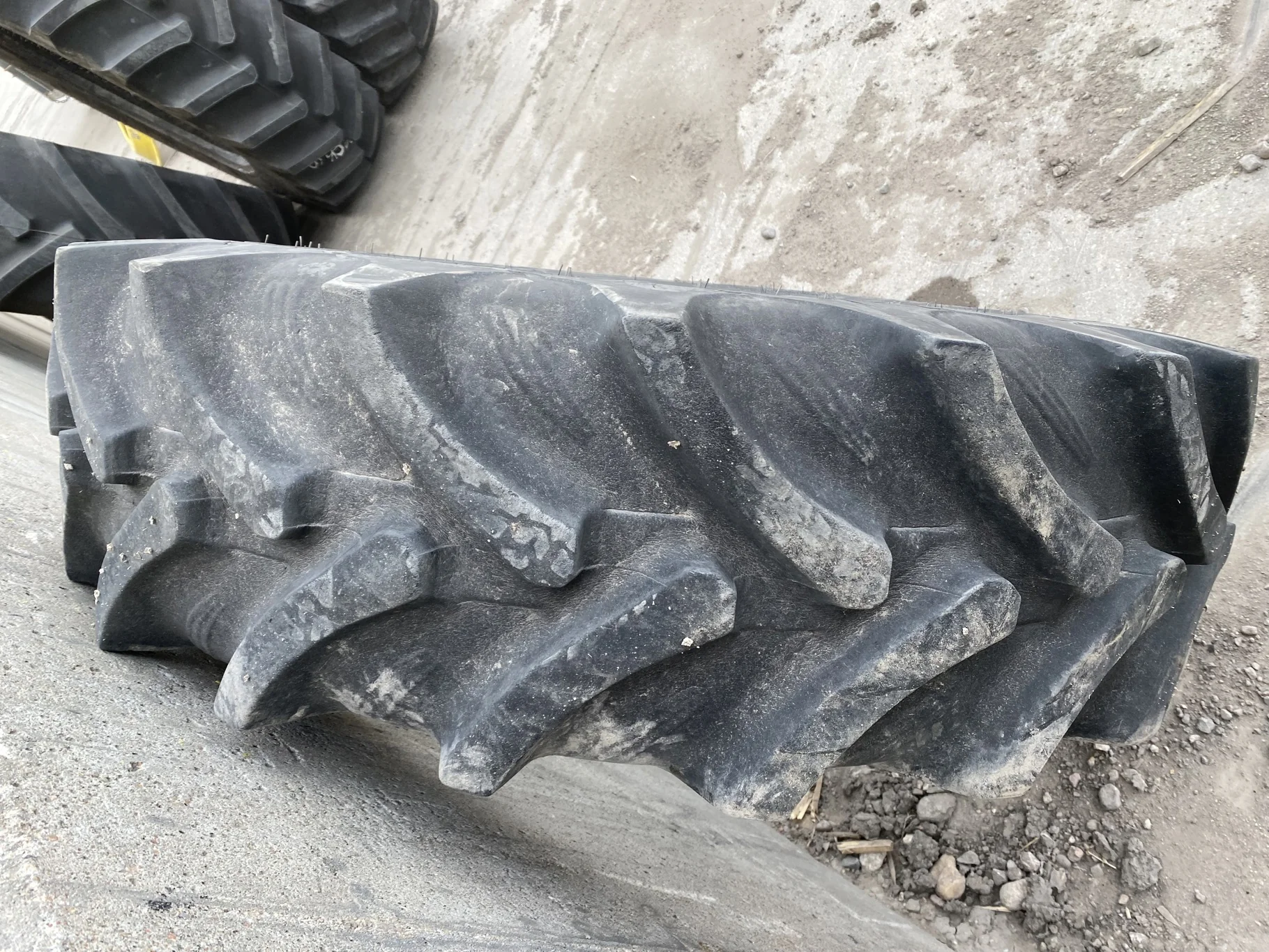 Used 70% 340/85R28 Carlise FSTR 127A8 TL (sidewall cuts, wreathing, road wear, lug cuts) image 3