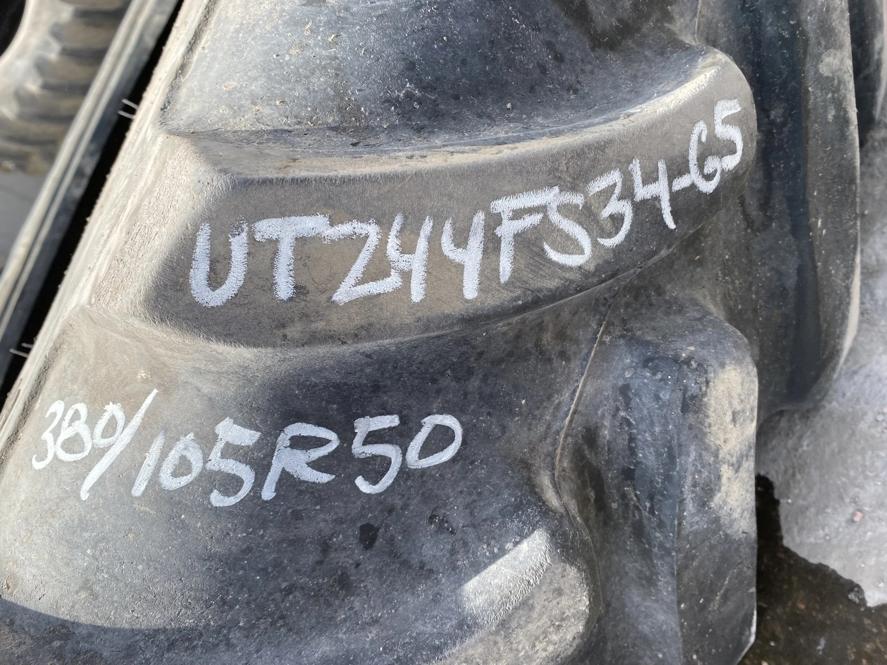 Used 69% 380/105R50 Firestone Radial 9100 168A8 R-1 TL (Road wear, lug stubble/cuts) image 6