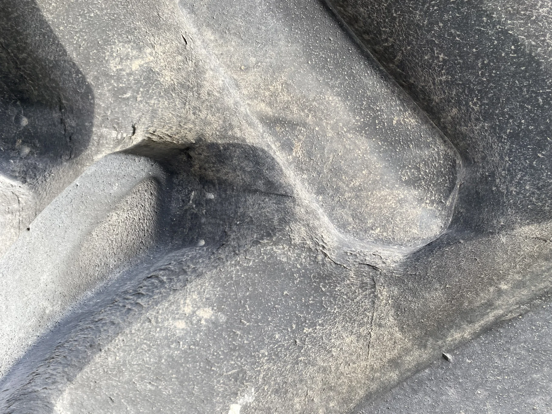 Used 72% 620/70R46 Michelin XM28 162A8 TL (sidewall stubble, road wear, weathering, between tread cu image 5