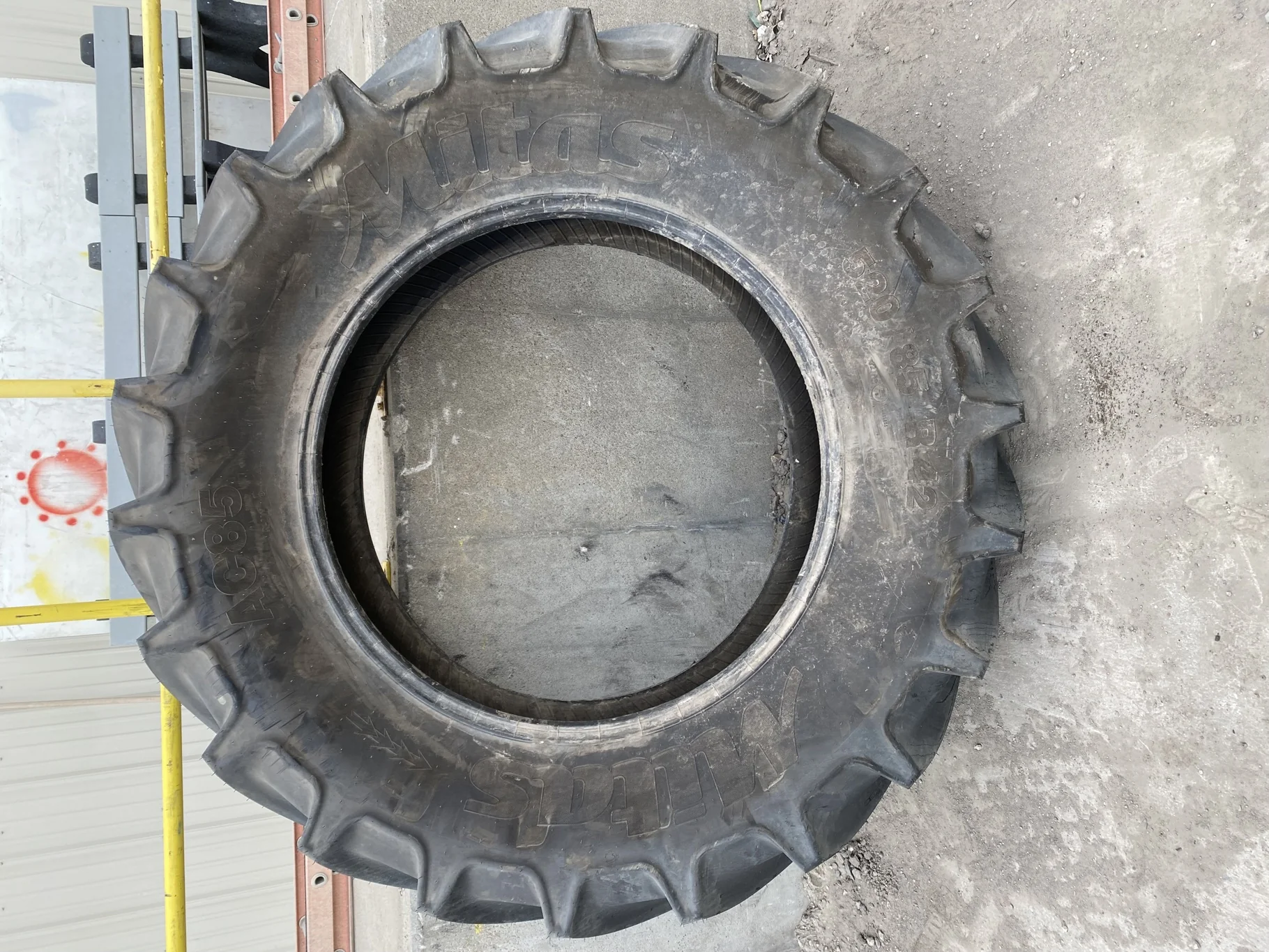 Used 95% 520/85R42 Mitas AC85 162A8 R-1W TL (lug cuts bead cut)