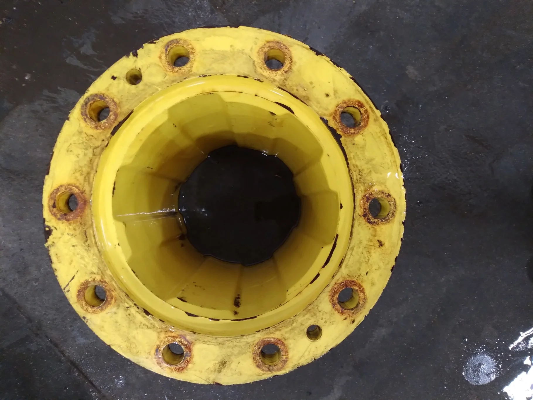 Used John Deere Yellow Triple Extension 15" 10 Bolt image 2