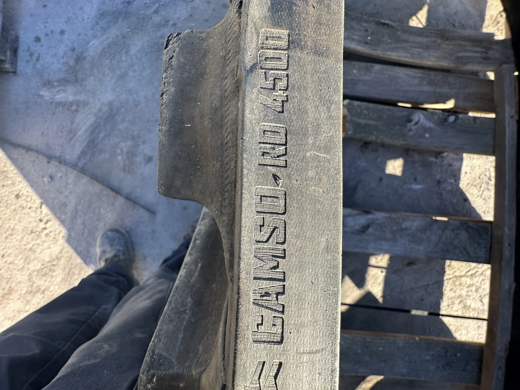 Used 90% 24" JD8RX Front Camso 4500 Ag Tracks (Slight Guideblock Wear) image 5