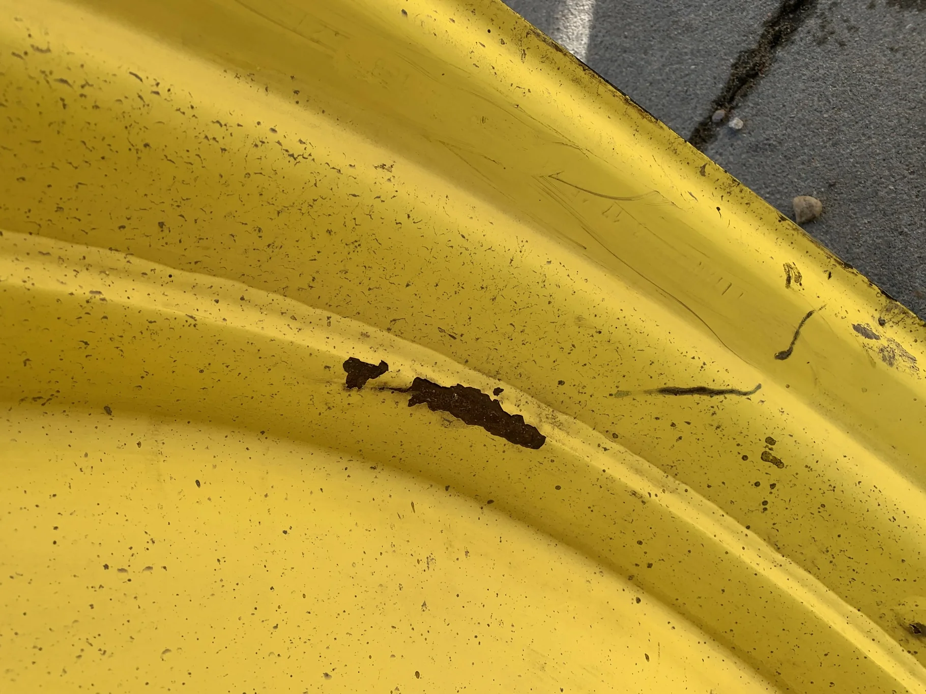 Used 18 X 38 John Deere Yellow Sprayer Wheels (Peeling Paint, Rust Around Mounting Flange, image 4