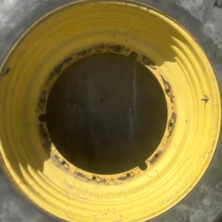 Used 13 x 46 12-32.047-30.09 - 3.875" Stub Disc Wheel Yellow image 2