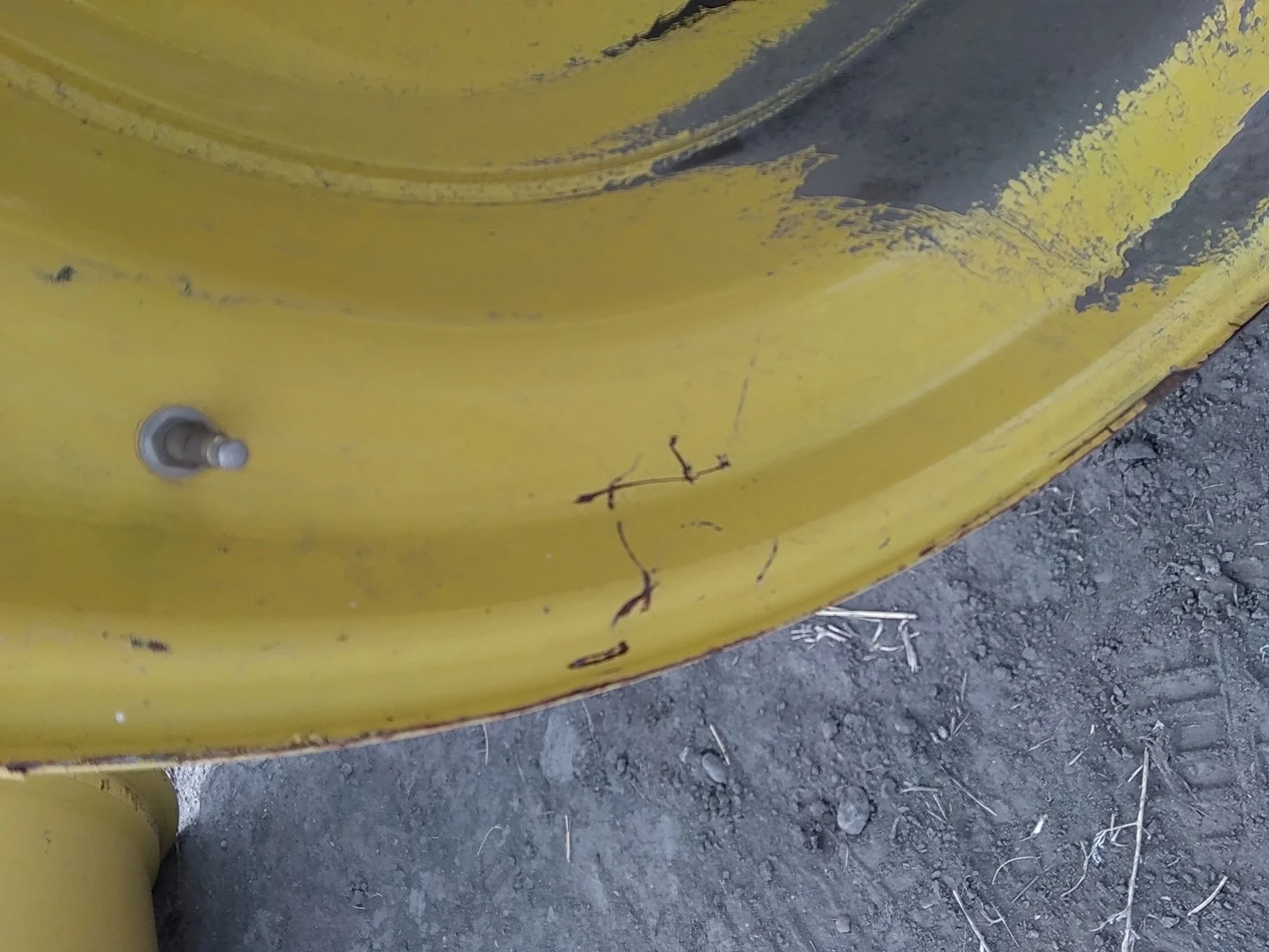 Used 16 X 42 10-13.189-11.07-15.00 Outside Dolly Dual JD Yellow image 4