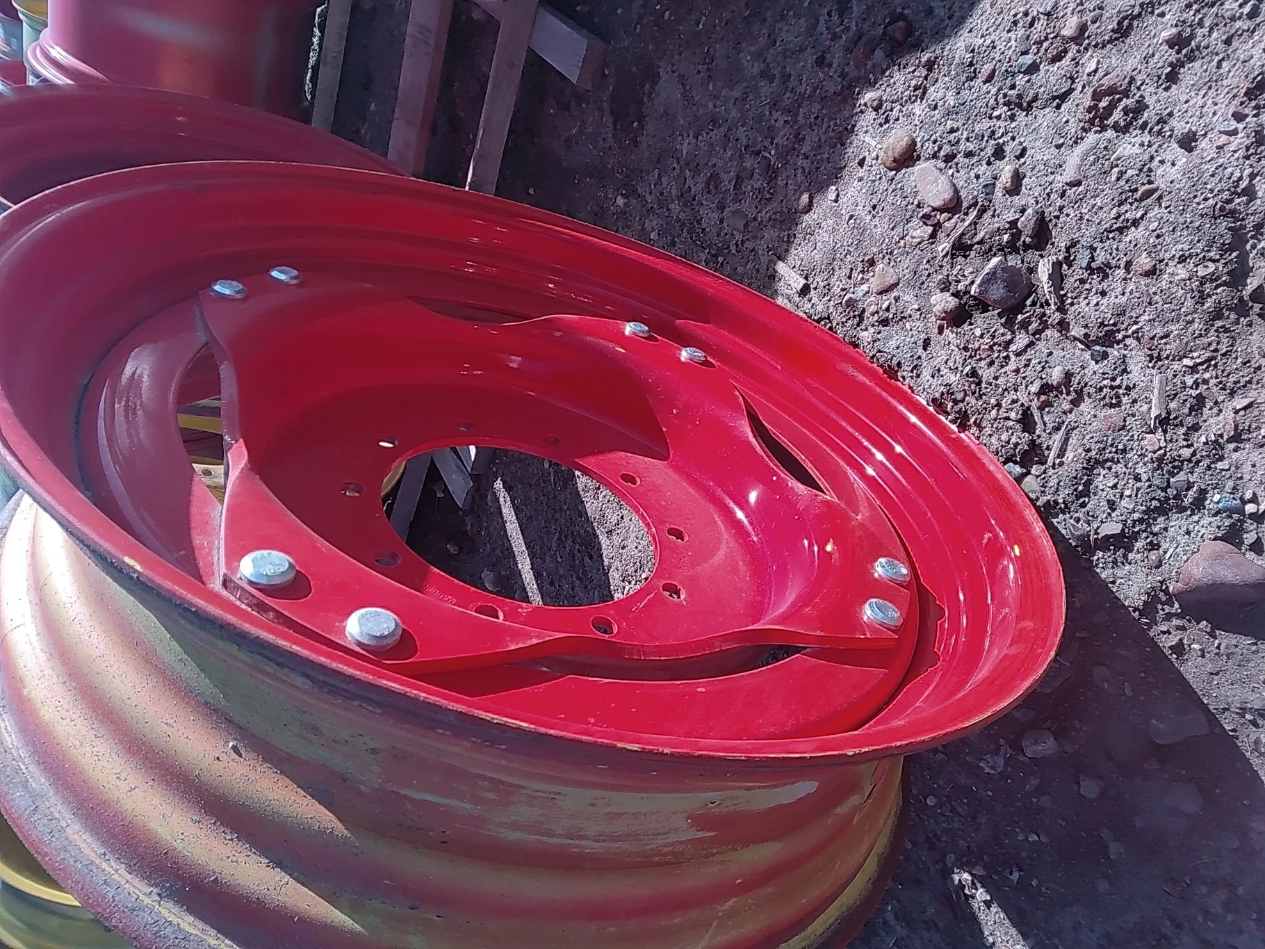 Used 10 X 34 Fendt Red Waffle Wheel (3 Bolt) with a 34"Fendt Red 10 Bolt (.906") Waffle Center (10-1 image 4