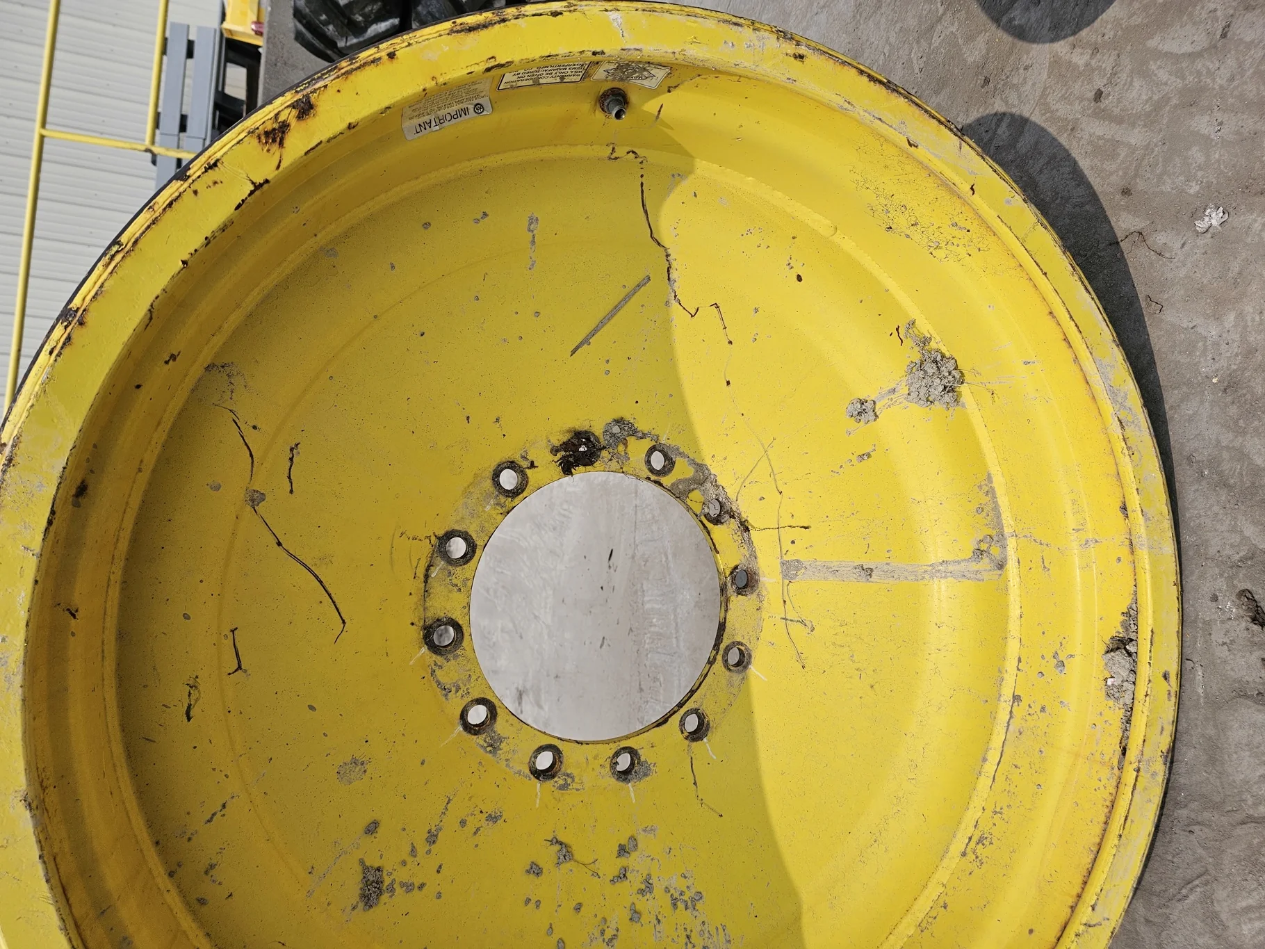 Used 18 X 38 12-13.976-11.857 JD Yellow Reinforced Bead (Scratches, Rust Spots) image 4