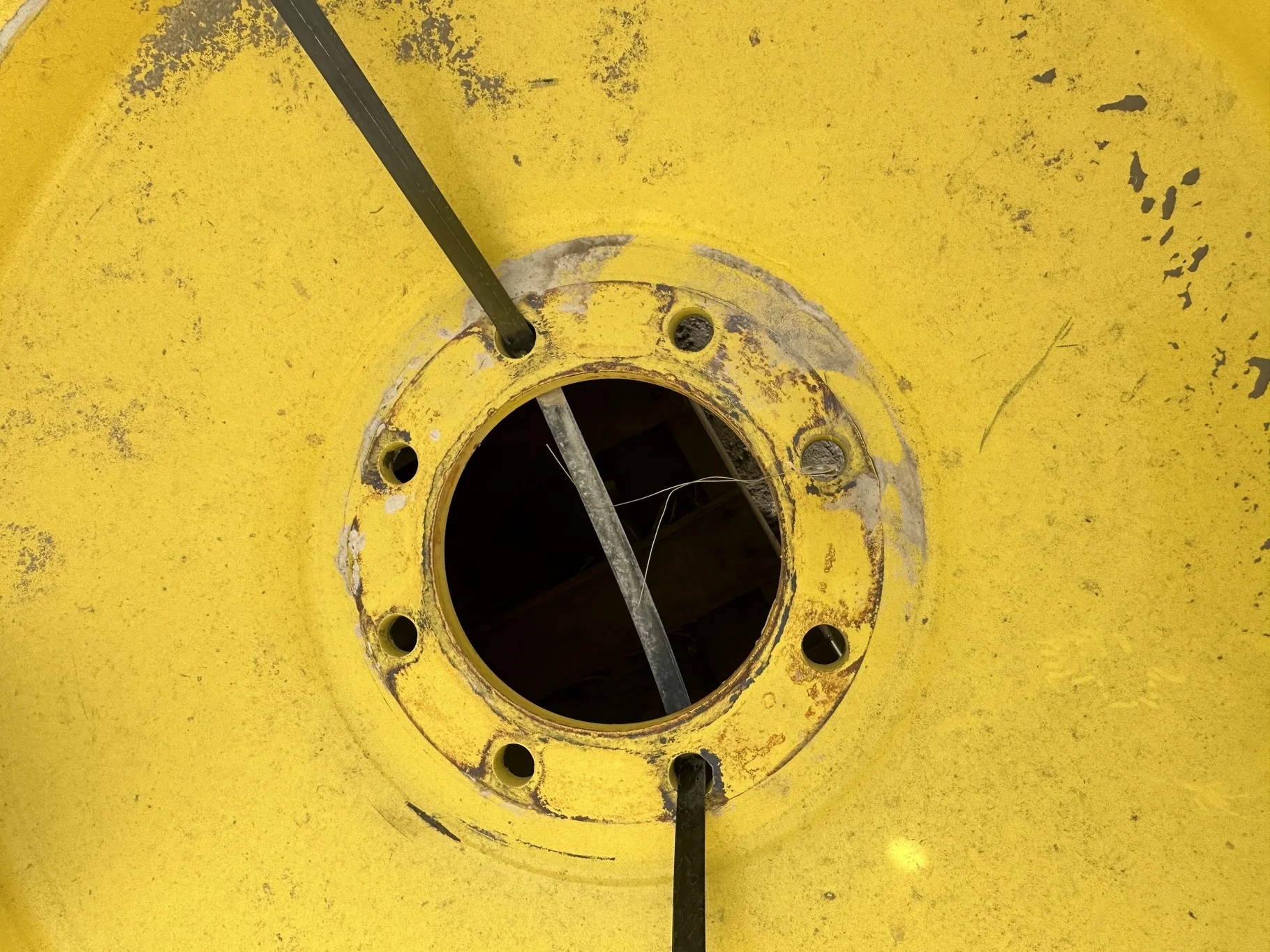 Used 25 X 26 John Deere Yellow 8 Bolt (.906) Rear Combine Wheel (8-8-6) image 2