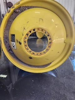Used 18 x 42 20-13.189-11.07-14.37" JD AG Yellow Wheel image 2