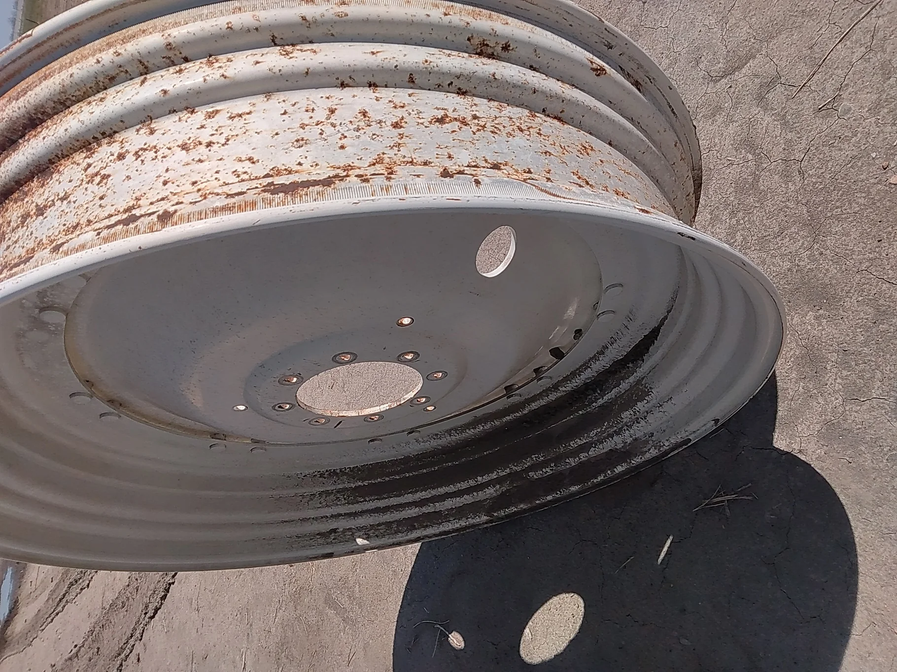 Used 12 X 50 NH GKN Rim with Large 8 Center image 4