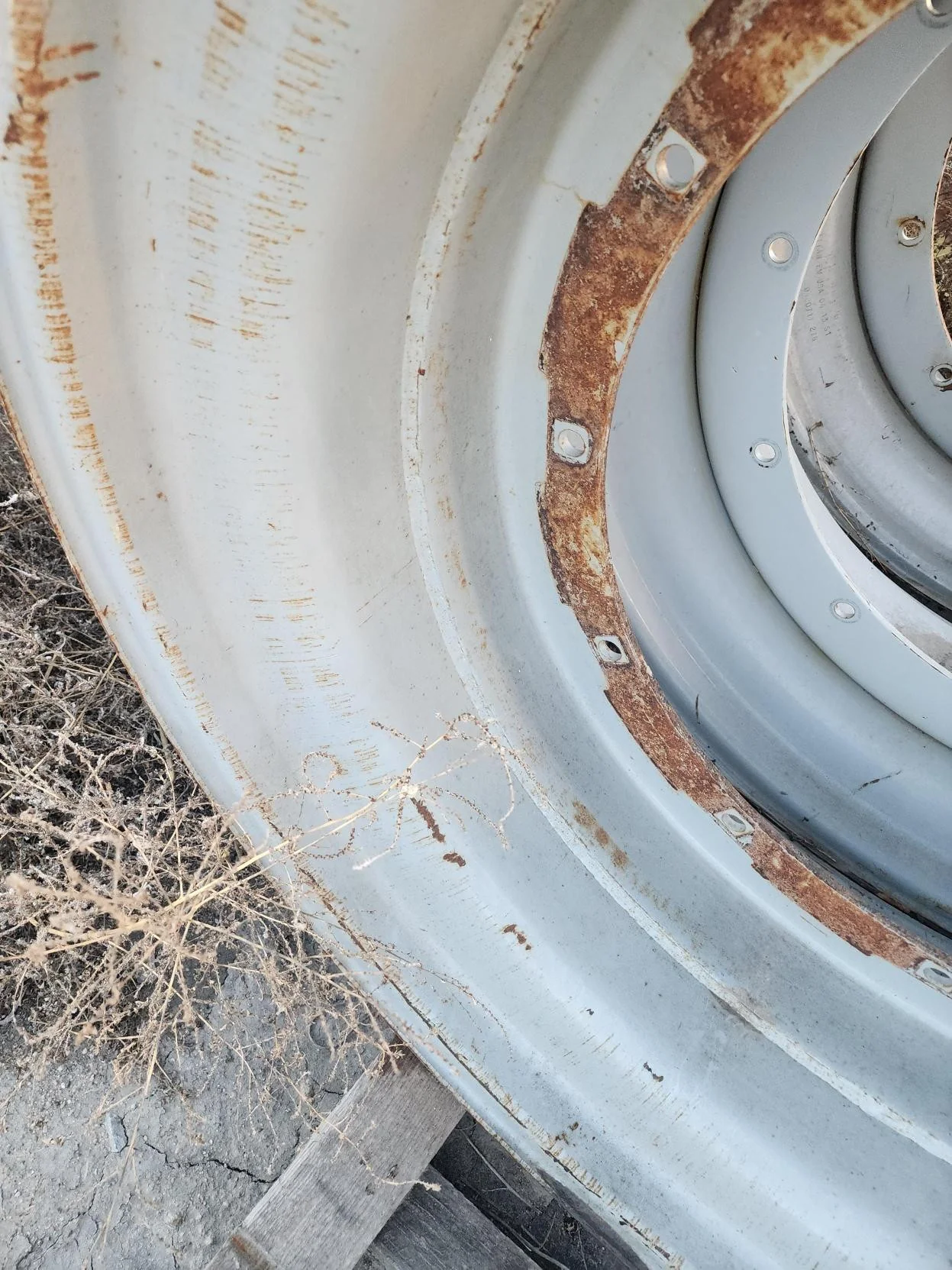 Used 16 X 42 Agco Gray 12 Bolt (.826) Stub Disc Wheel (12-30-28)  _x000D_
(Rust, Scratches) image 10
