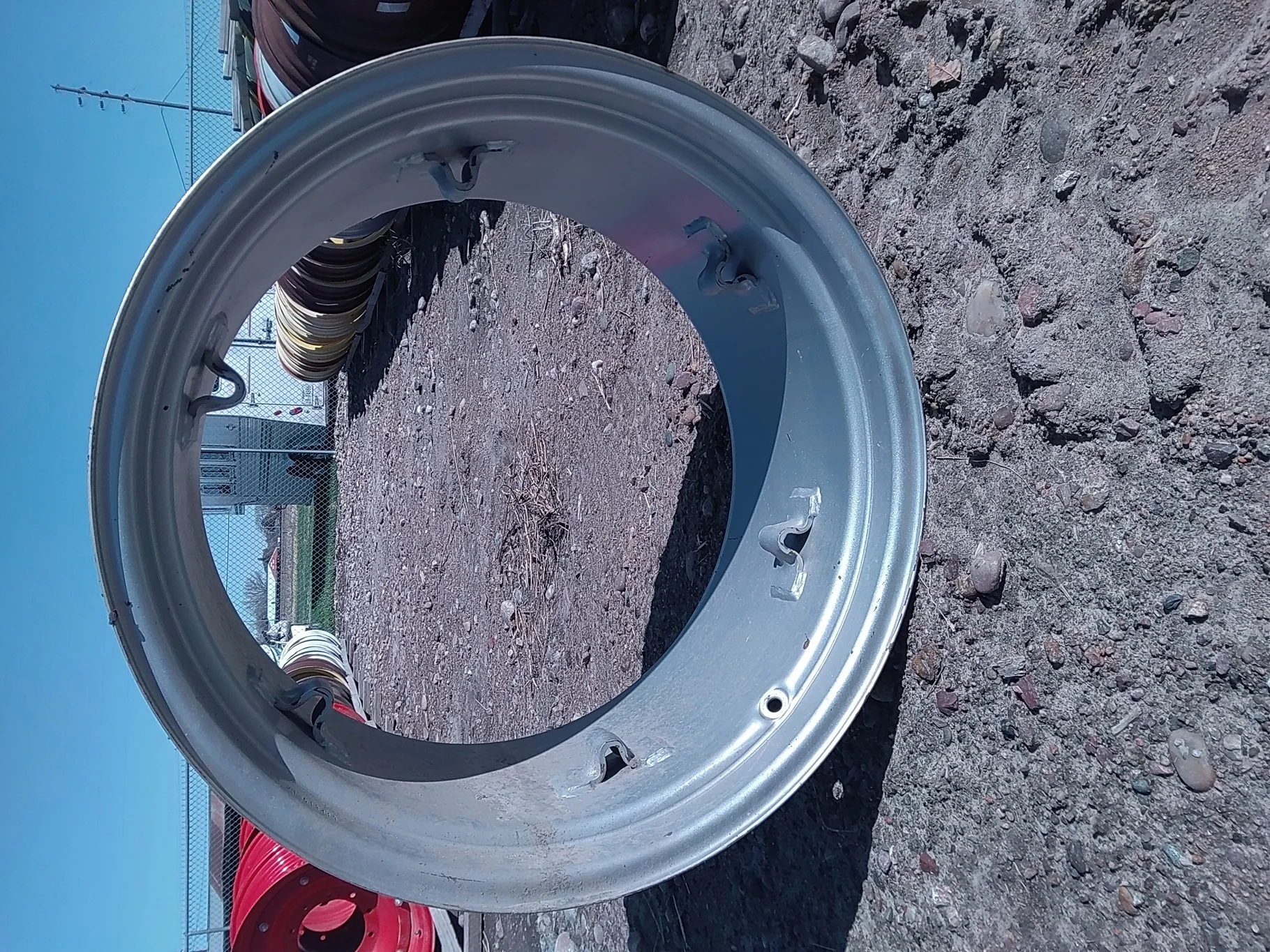 Used 15 X 28 Case IH Silver 6 Loop - Good Condition  _x000D_
(No Centers, Scratches) image 2