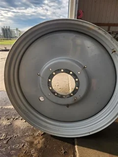 Used 15 x 50 10-13.189-11.075 (.937) Agco Gray Dual Wheel image 2