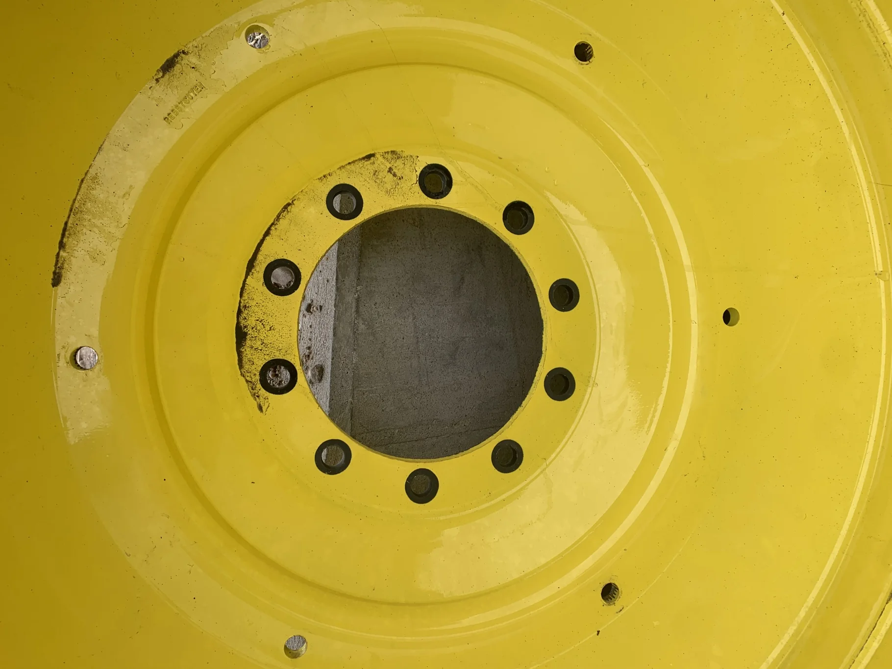 Used 20 X 42 John Deere Yellow10 Bolt (.906) Inside Dolly Dual Wheel (10-13.18-11.09) 14.4 inset