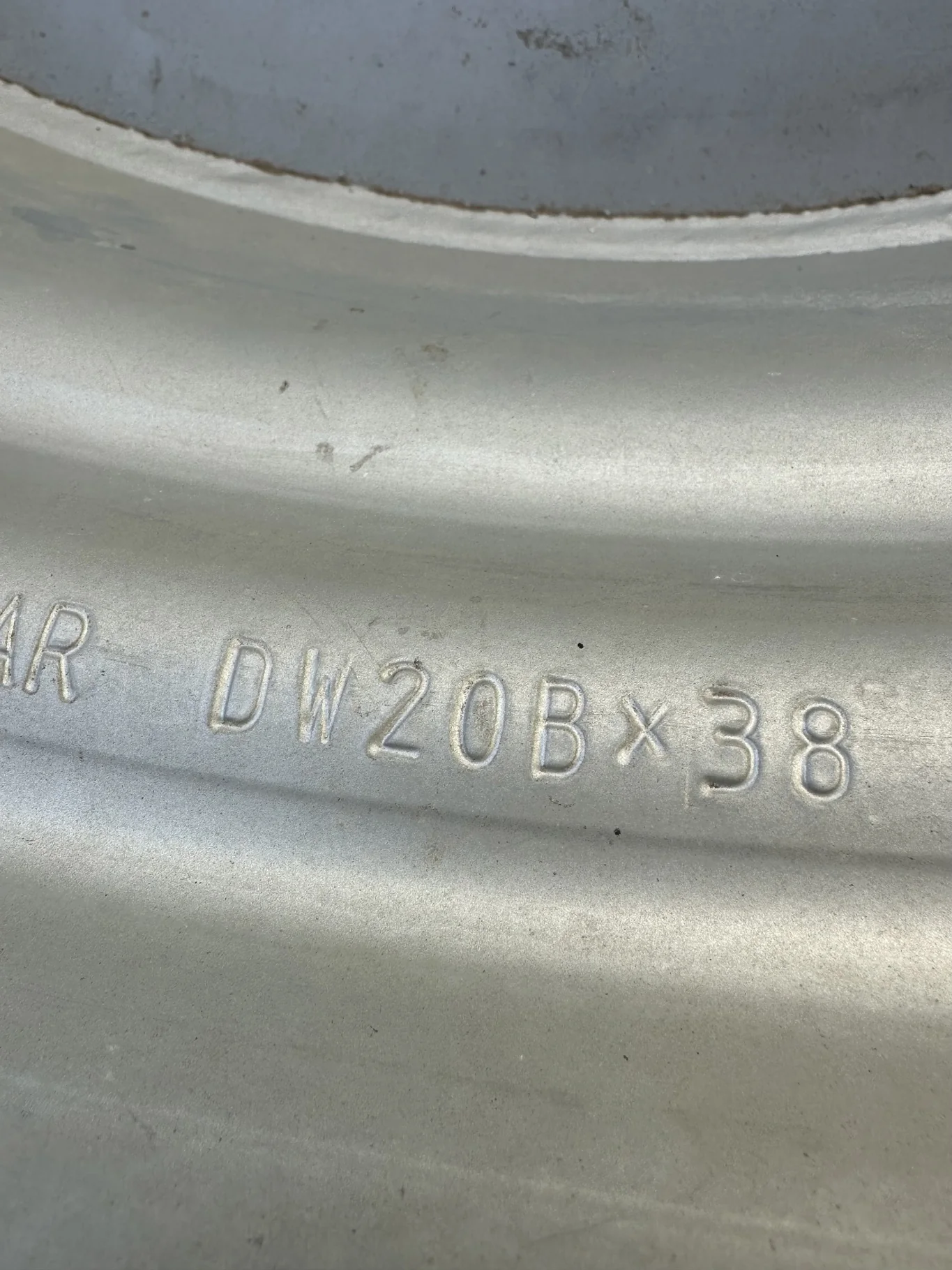 USED 20 X 38 8-10.82 -8.78-.98 OUTSET CASE SILVER Scratches, Rust image 5