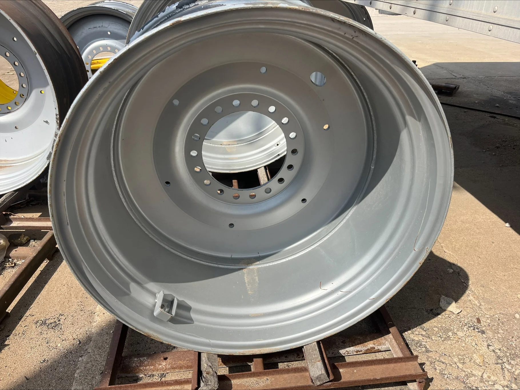 Used 23 X 42 18-15.748-13.268-7.81 Case IH Silver Dual Wheel image 3