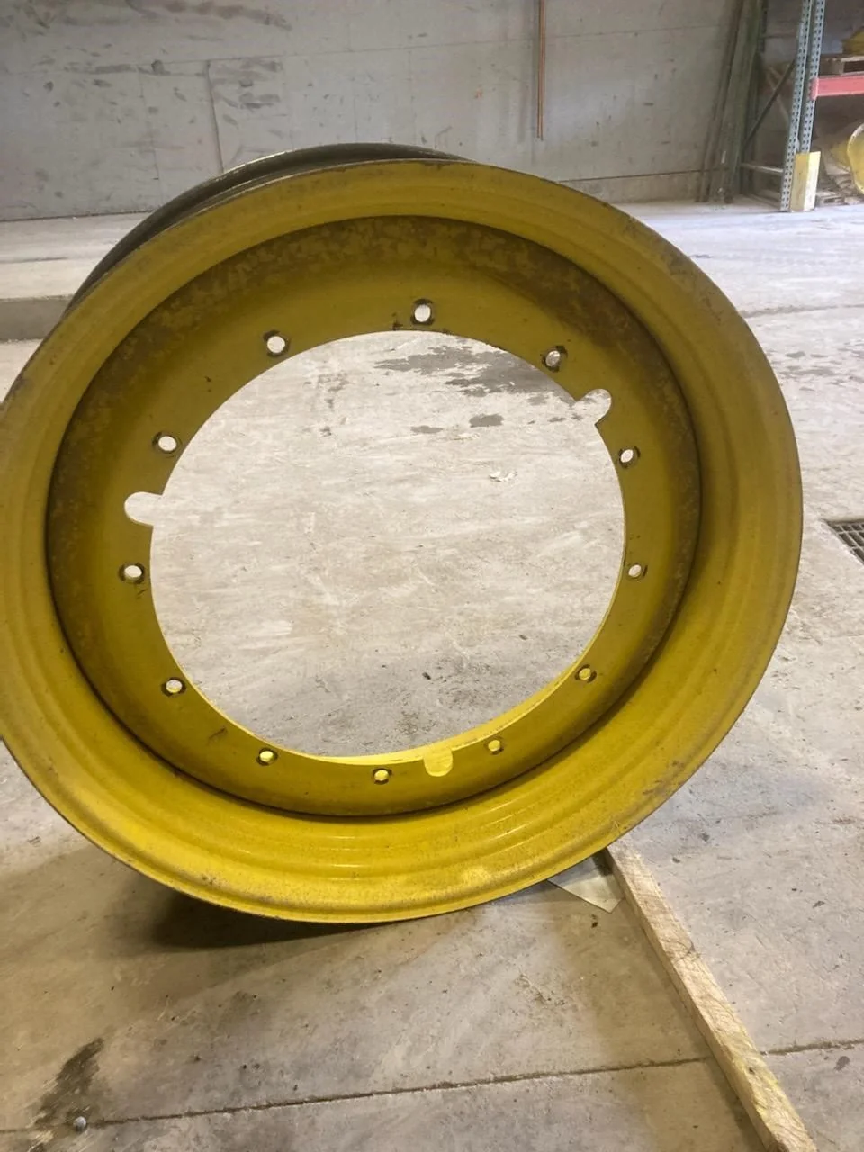 Used 16 X 46 John Deere Yellow 12 Bolt Stub Disc (12-32.047-30.078) image 2
