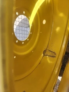 USED 18 X 42 10-13.187-11.080 JD YELLOW WHEEL image 3