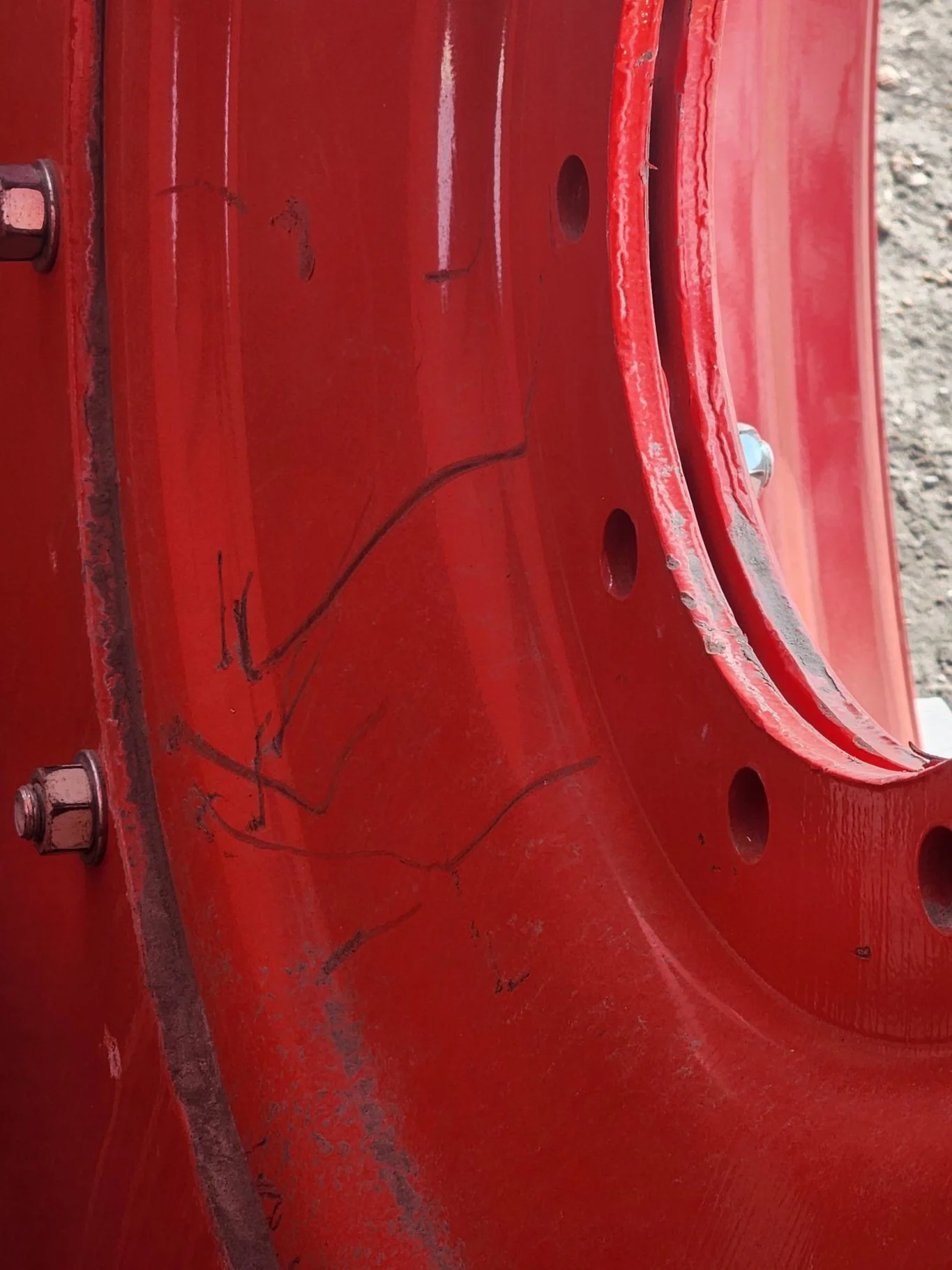 used 12 X 54 10 stub disc with 10bolt center Fendt Red; Scratches image 3