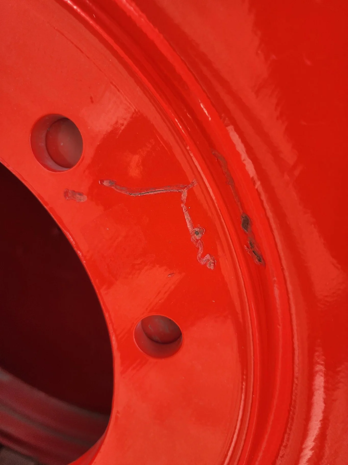 used 12 X 54 10 stub disc with 10bolt center Fendt Red; Scratches image 4