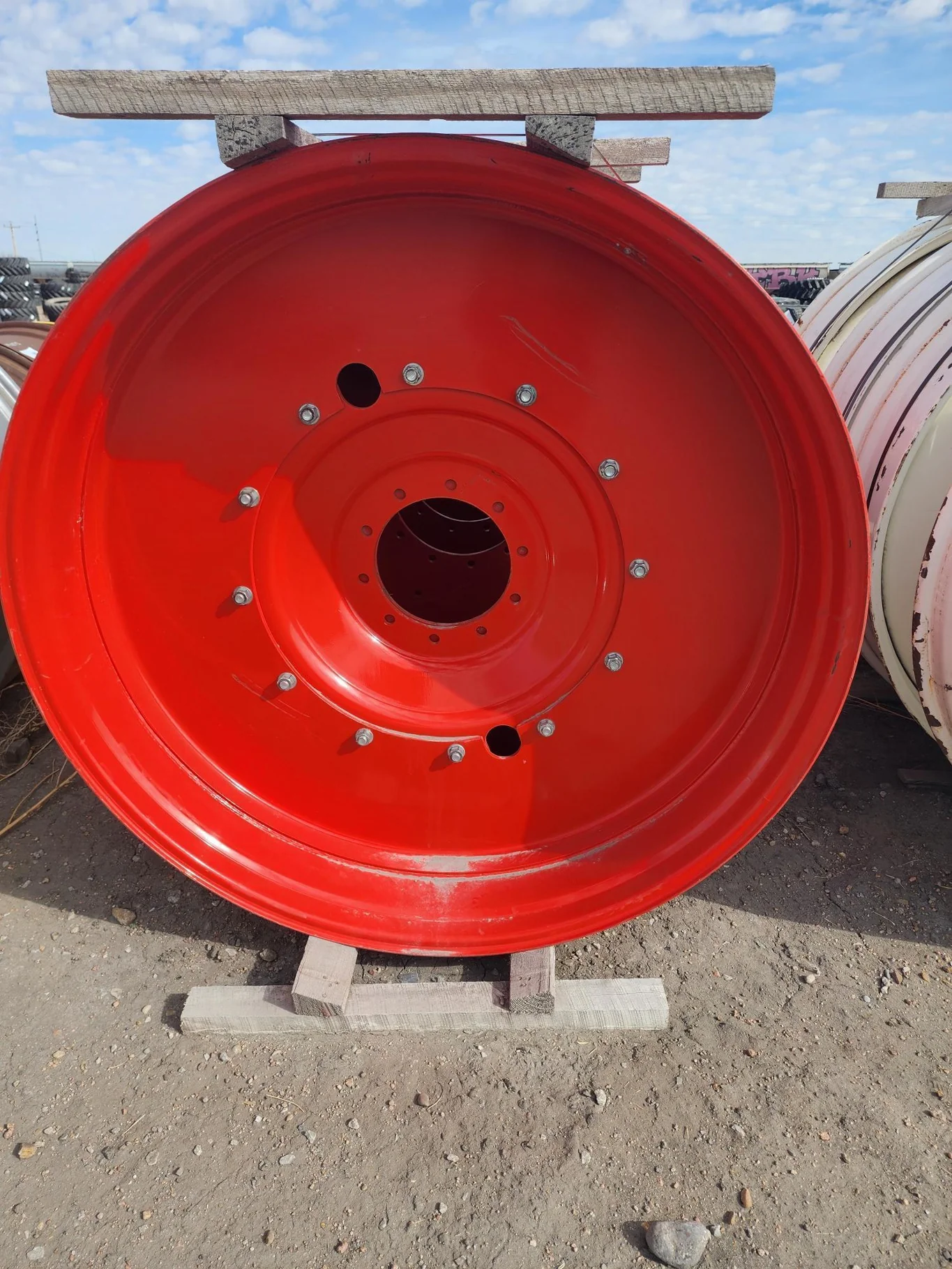 used 12 X 54 10 stub disc with 10bolt center Fendt Red; Scratches image 6