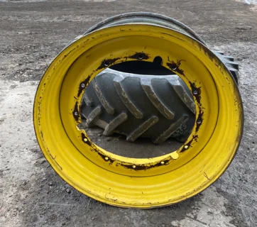 Used 20 X 46 JD 12 Bolt Sprayer Stub Disc (12-32.047-30.17) 2.12 inset
