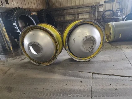 Used 16 x 42 10-13-11.07 Combine Dolly Dual Wheel Case Silver image 3
