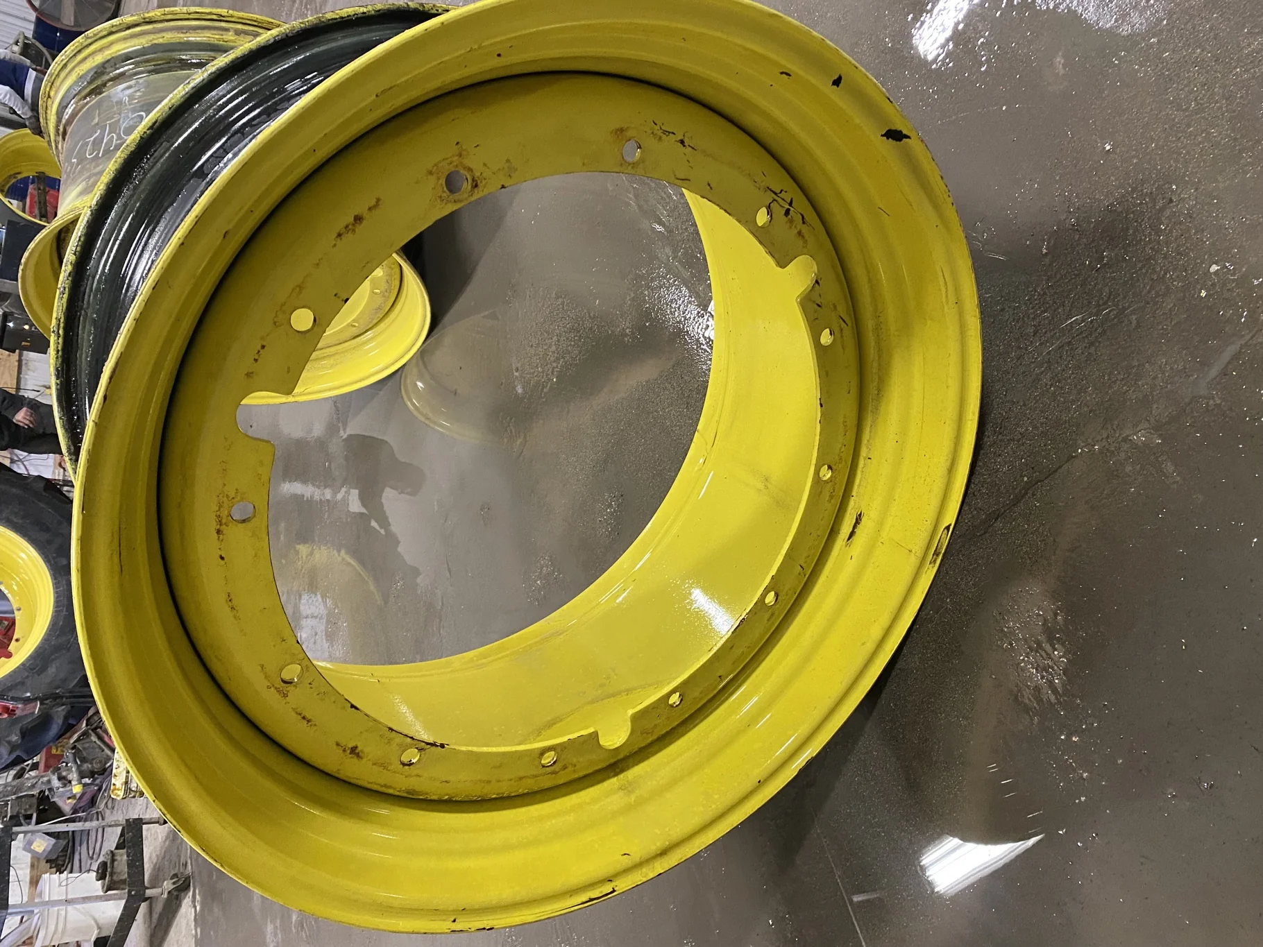 Used 23 X 42 John Deere Yellow 12 Bolt Sprayer Stub Disc (12-32.047-30.078) - Good Condition image 2