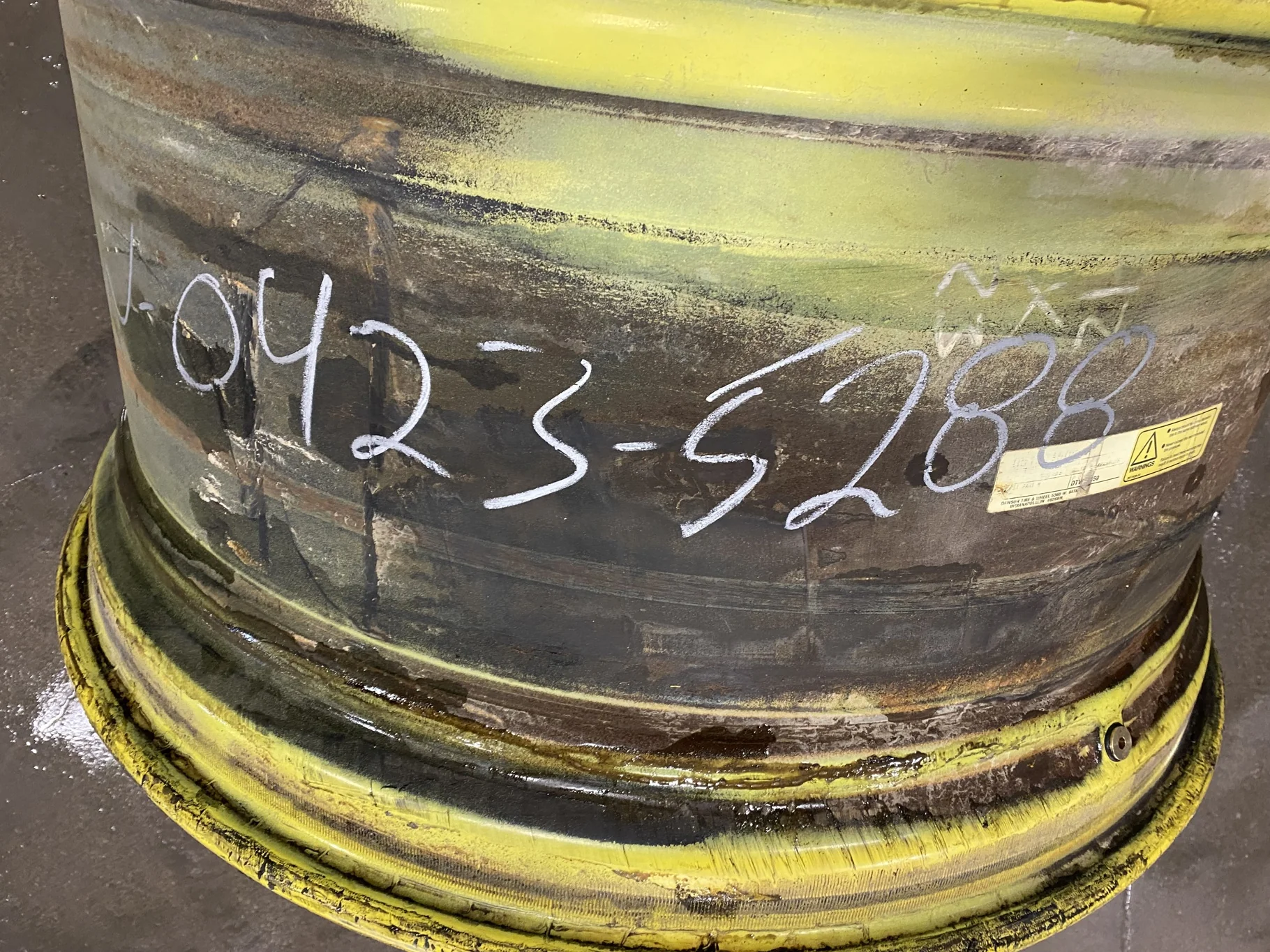 Used 23 X 42 John Deere Yellow 12 Bolt Sprayer Stub Disc (12-32.047-30.078) - Good Condition image 6