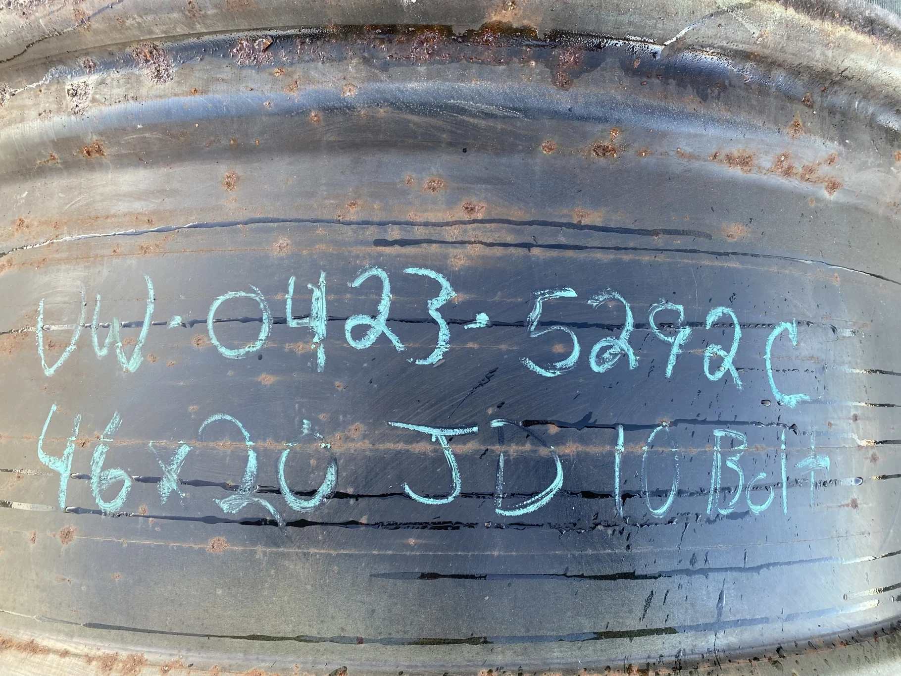 Used 20 X 46 John Deere 10 Bolt Dual  _x000D_
(Scratches) image 10
