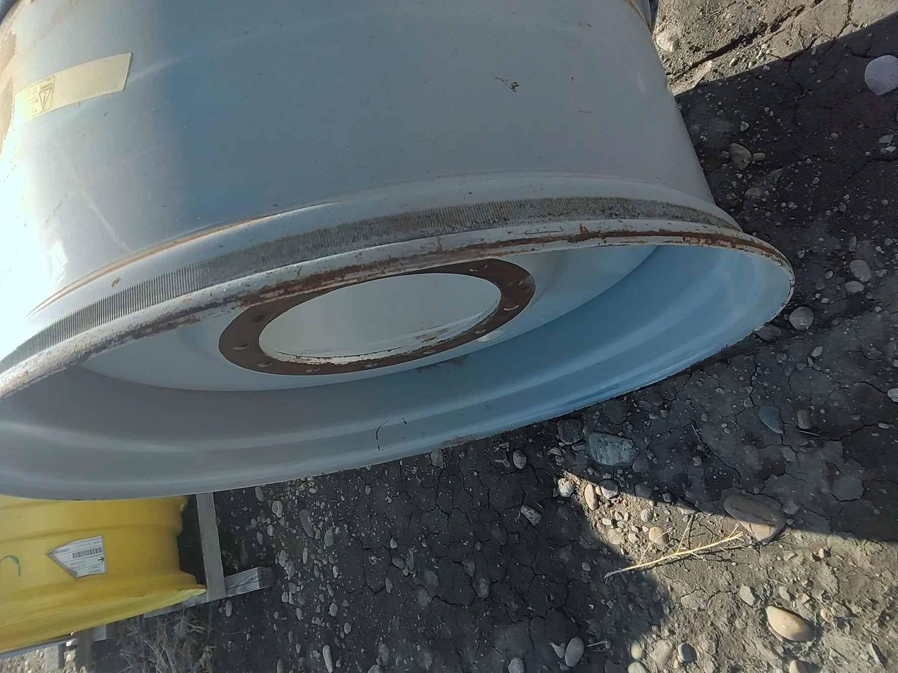 USED 18 X 38 Rogator 12 Bolt (.906) Sprayer Wheel (12-15.748-13.829) 4.78 outset image 5