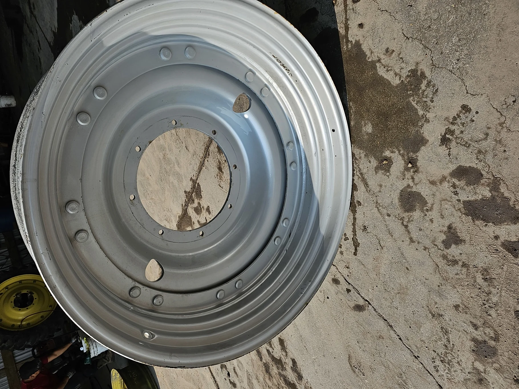 Used 10 X 38 Case IH Silver 16 bolt stub disc - Good Condition