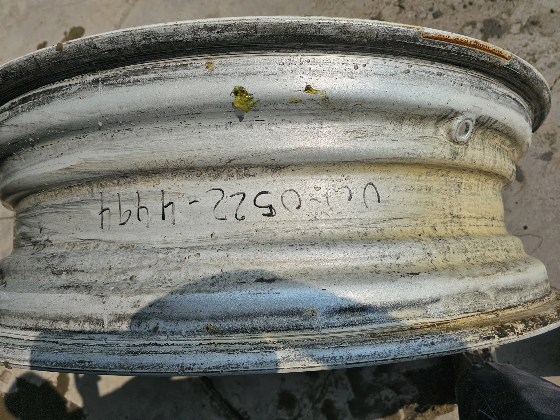 Used 10 X 38 Case IH Silver 16 bolt stub disc - Good Condition image 3