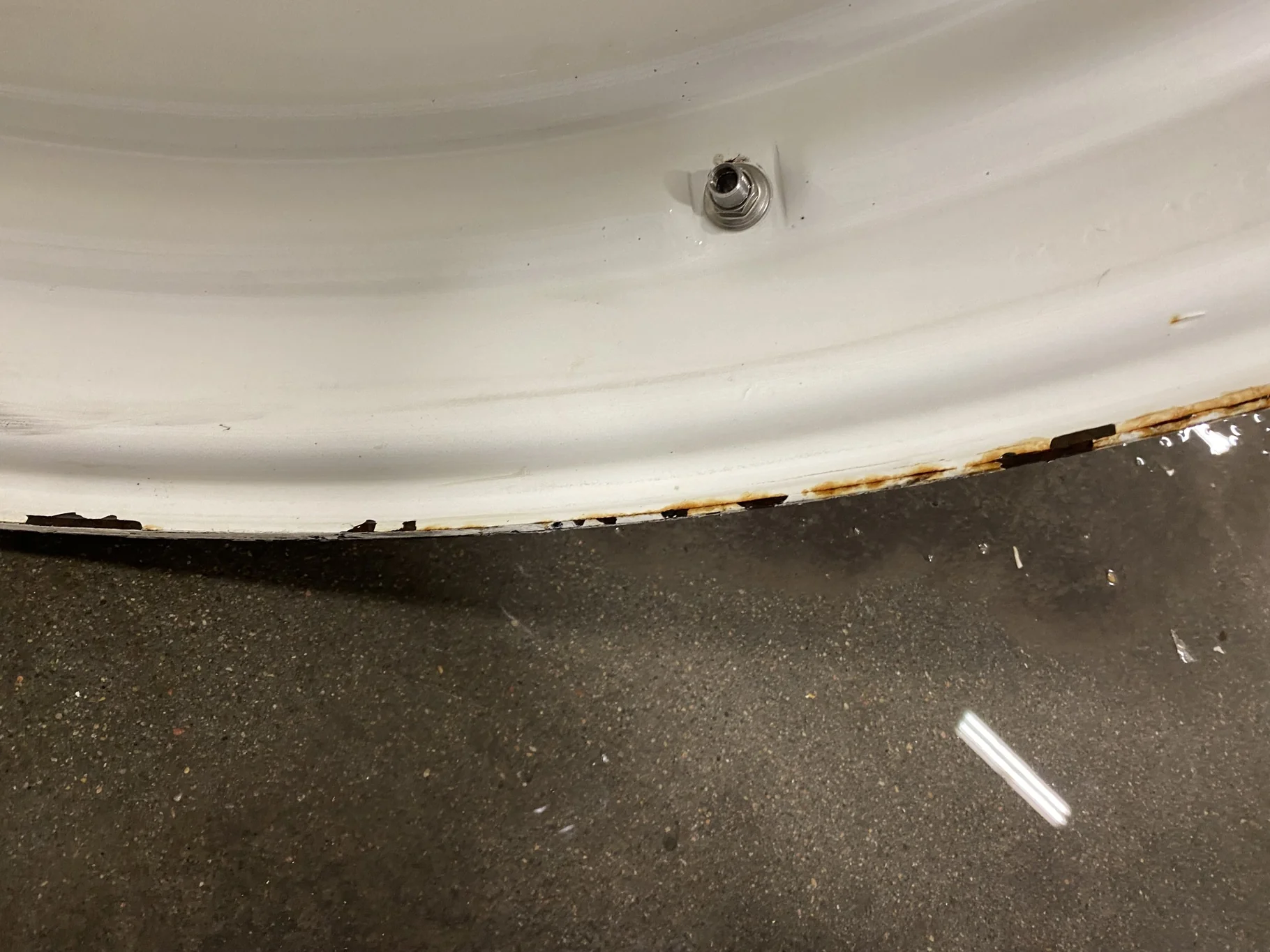 Used 20 X 42 Ford White 10 Bolt W/ 3/4" Rev. Spun Plate (10-14.567-12.46) - Good Condition image 6